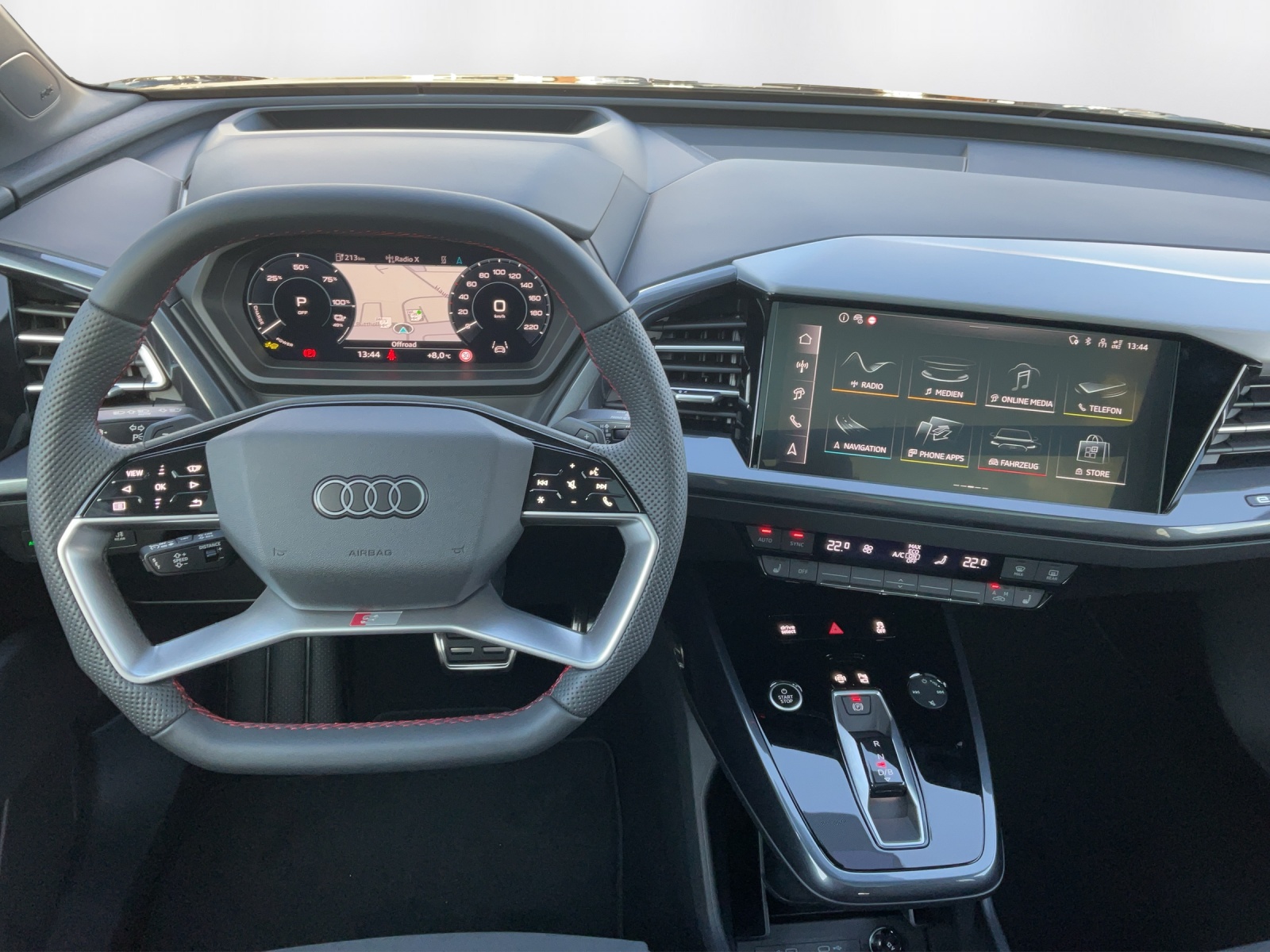 AUDI Q4 e-tron 45 Edition Swiss Ski quattro-image-6