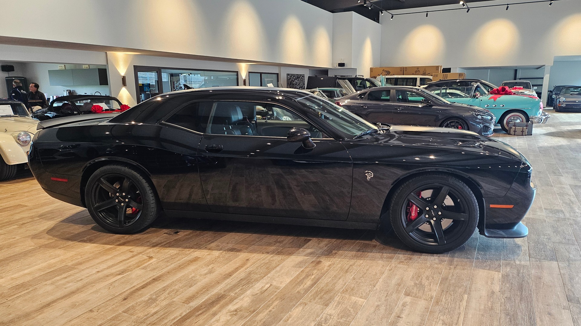 DODGE 6.2 SRT Hellcat-image-6