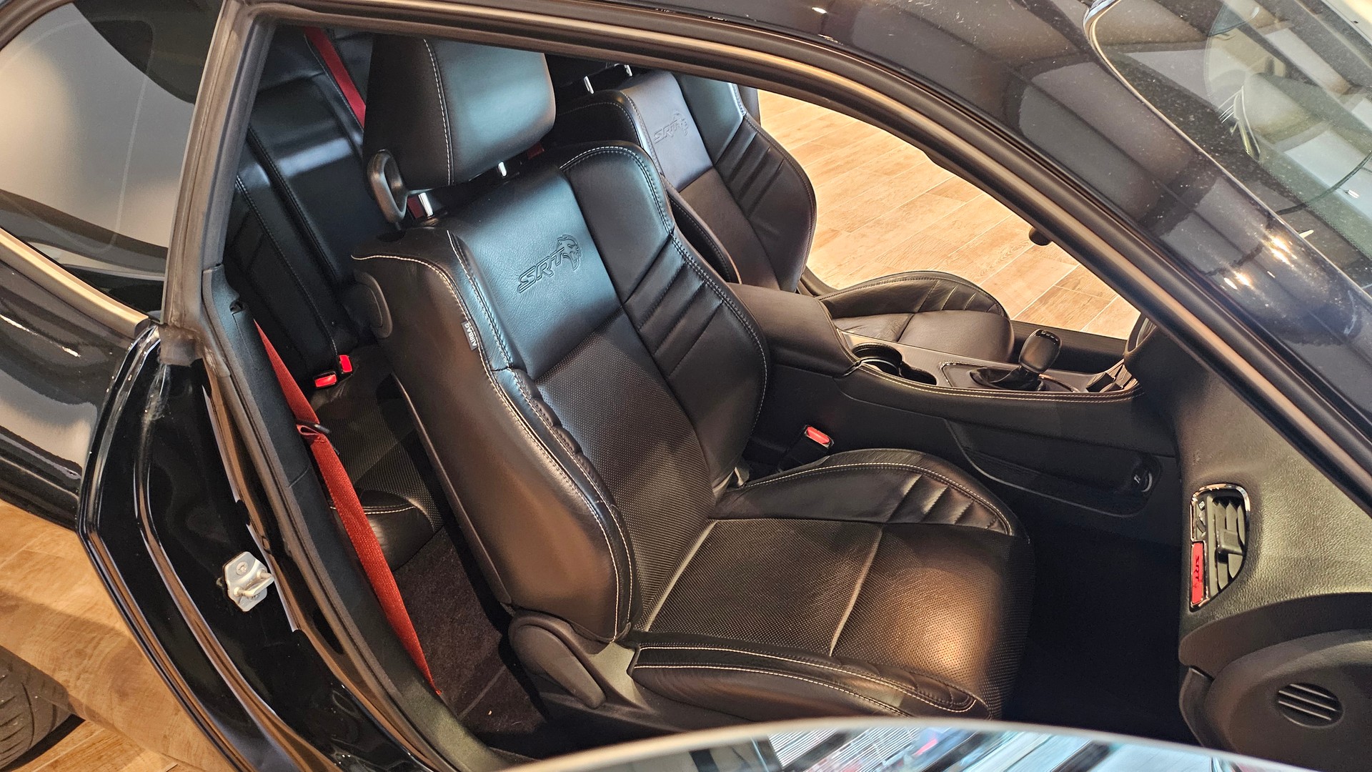 DODGE 6.2 SRT Hellcat-image-18