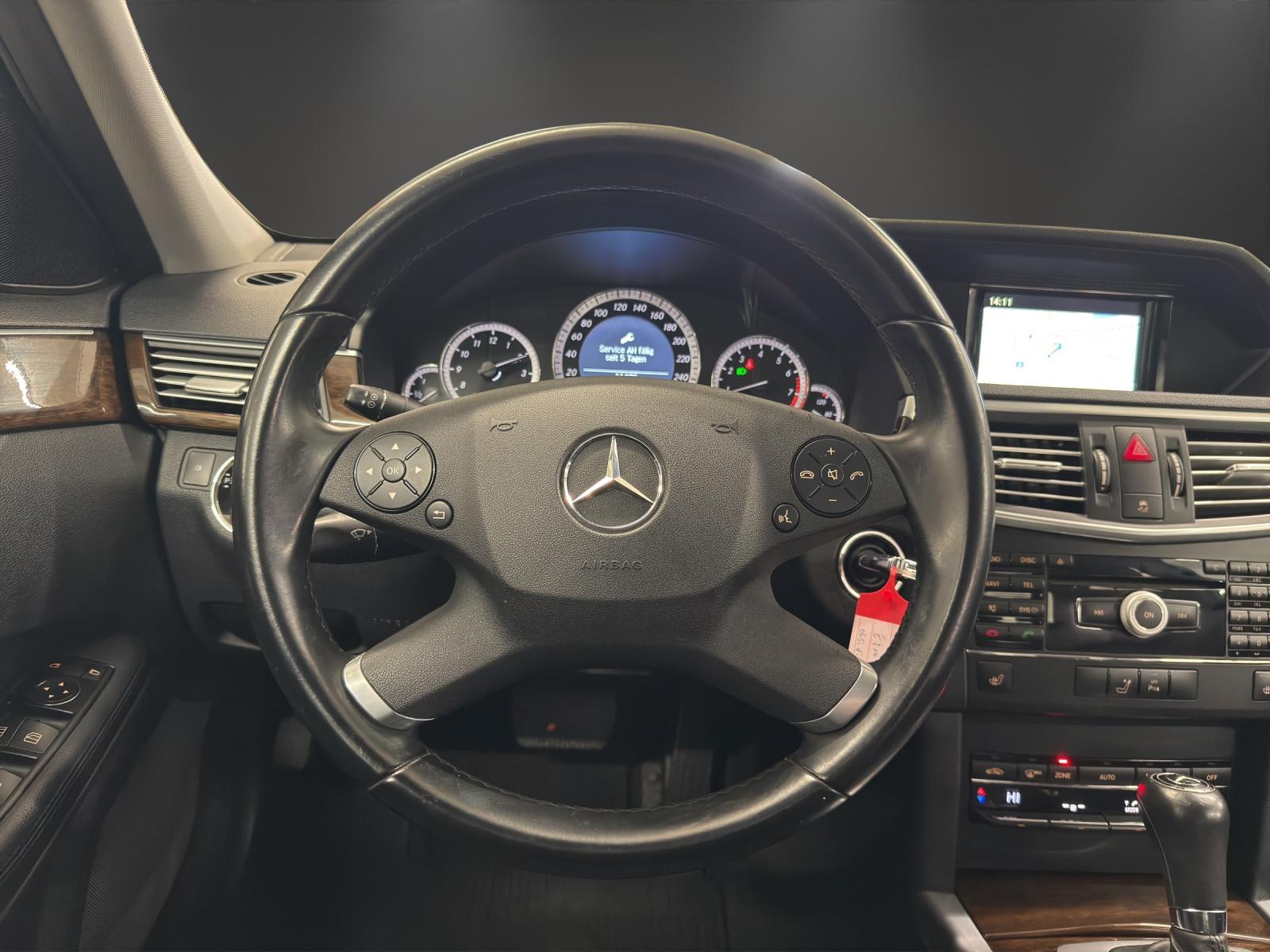 MERCEDES-BENZ E 200 CGI BlueEfficiency Avantgarde Automatic-image-11