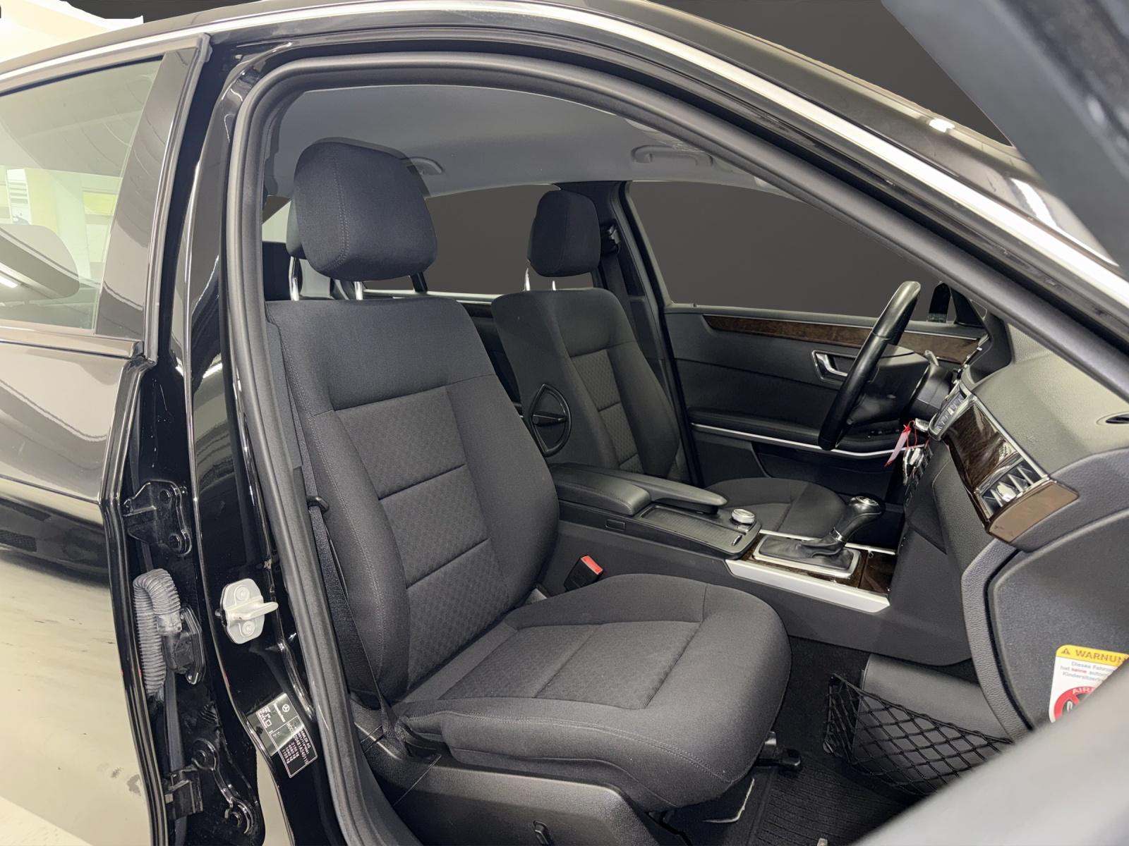 MERCEDES-BENZ E 200 CGI BlueEfficiency Avantgarde Automatic-image-7