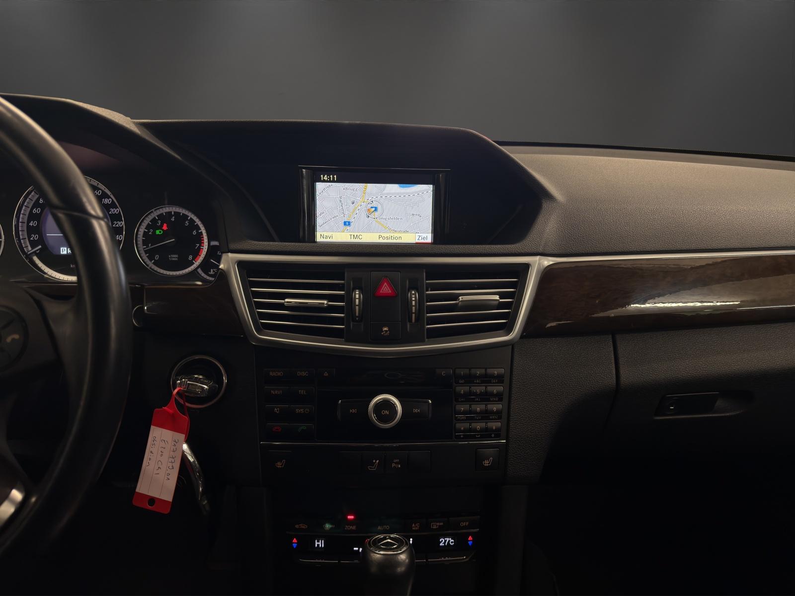MERCEDES-BENZ E 200 CGI BlueEfficiency Avantgarde Automatic-image-10