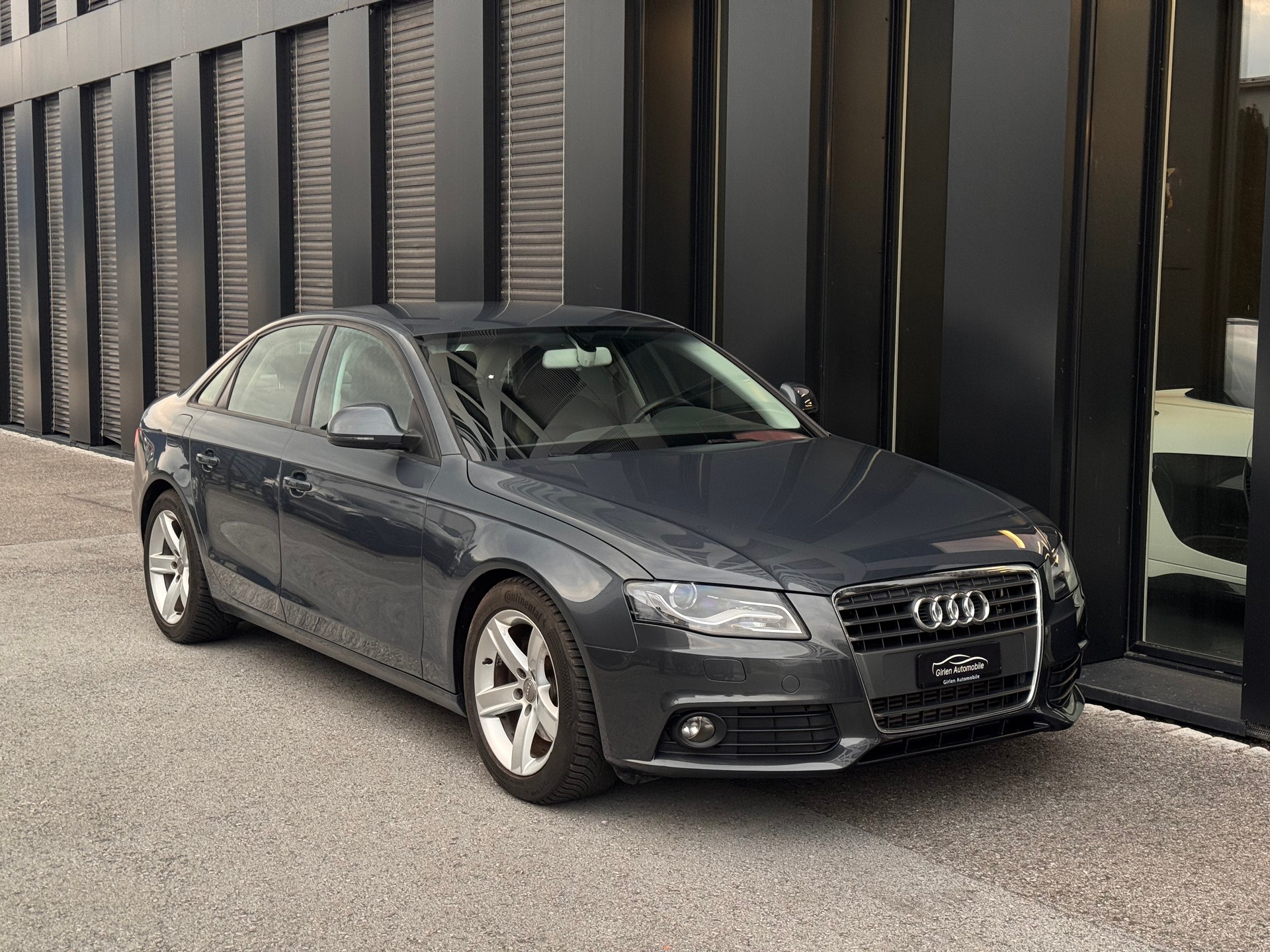 AUDI A4 Limousine 2.0 TDI-image-8