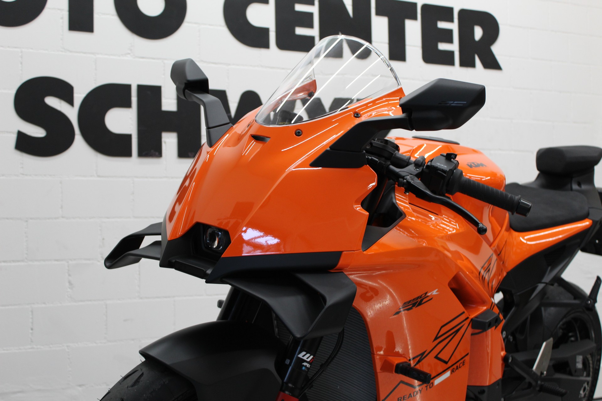 KTM 990 RC R-image-8