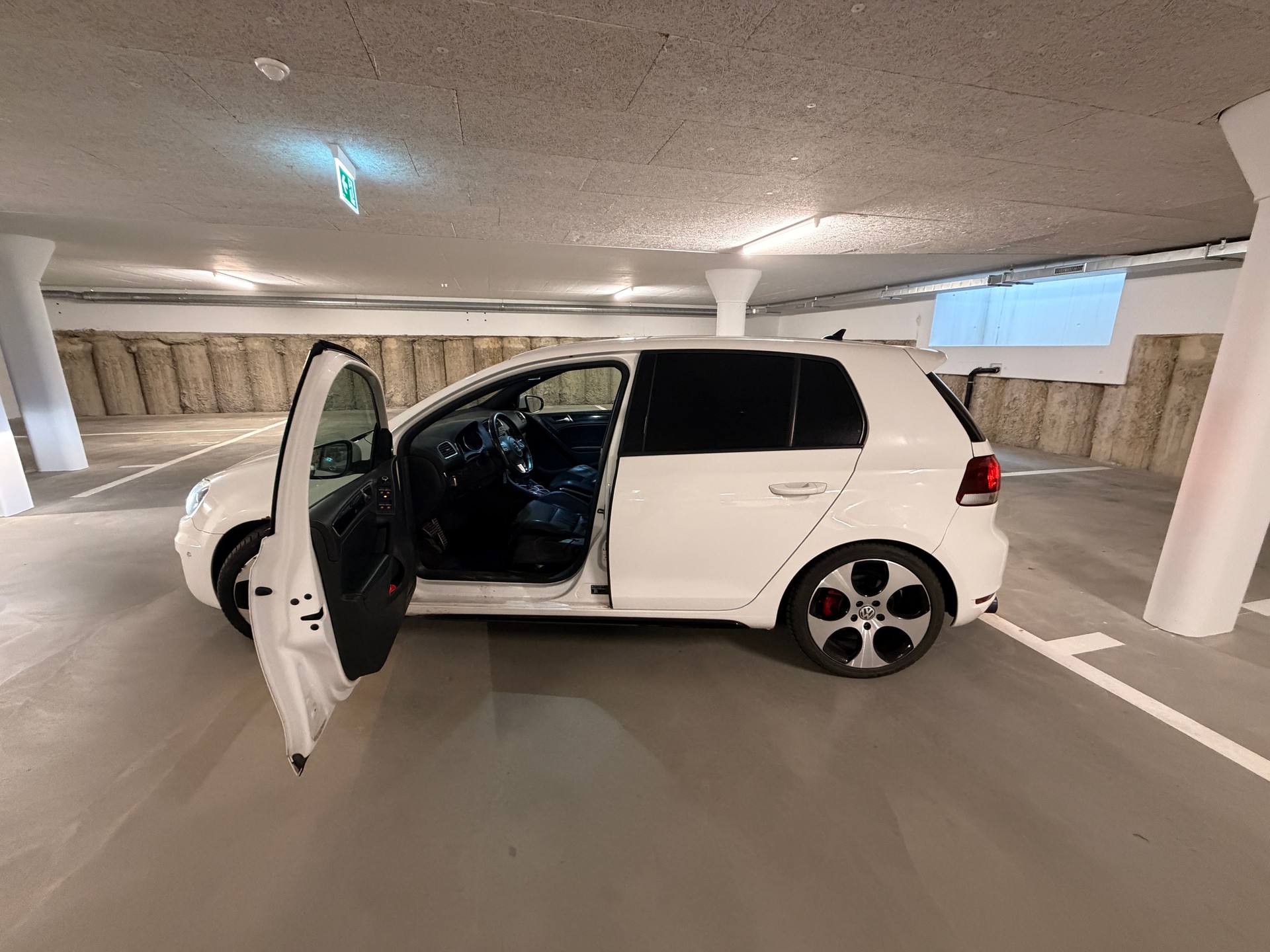 VW Golf 2.0 TSI GTI DSG-image-4
