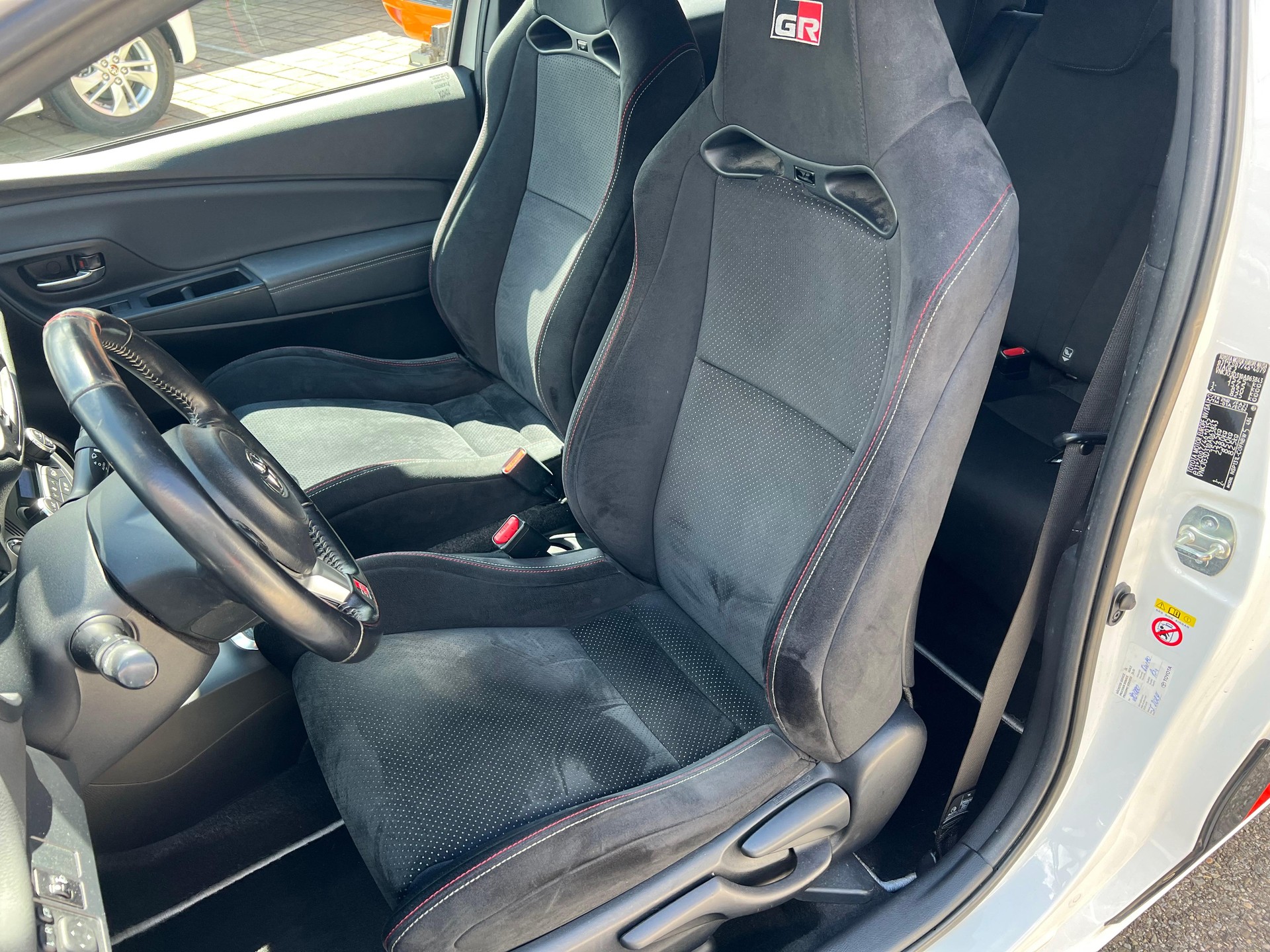 TOYOTA Yaris 1.8 VVT-i GRMN-image-9