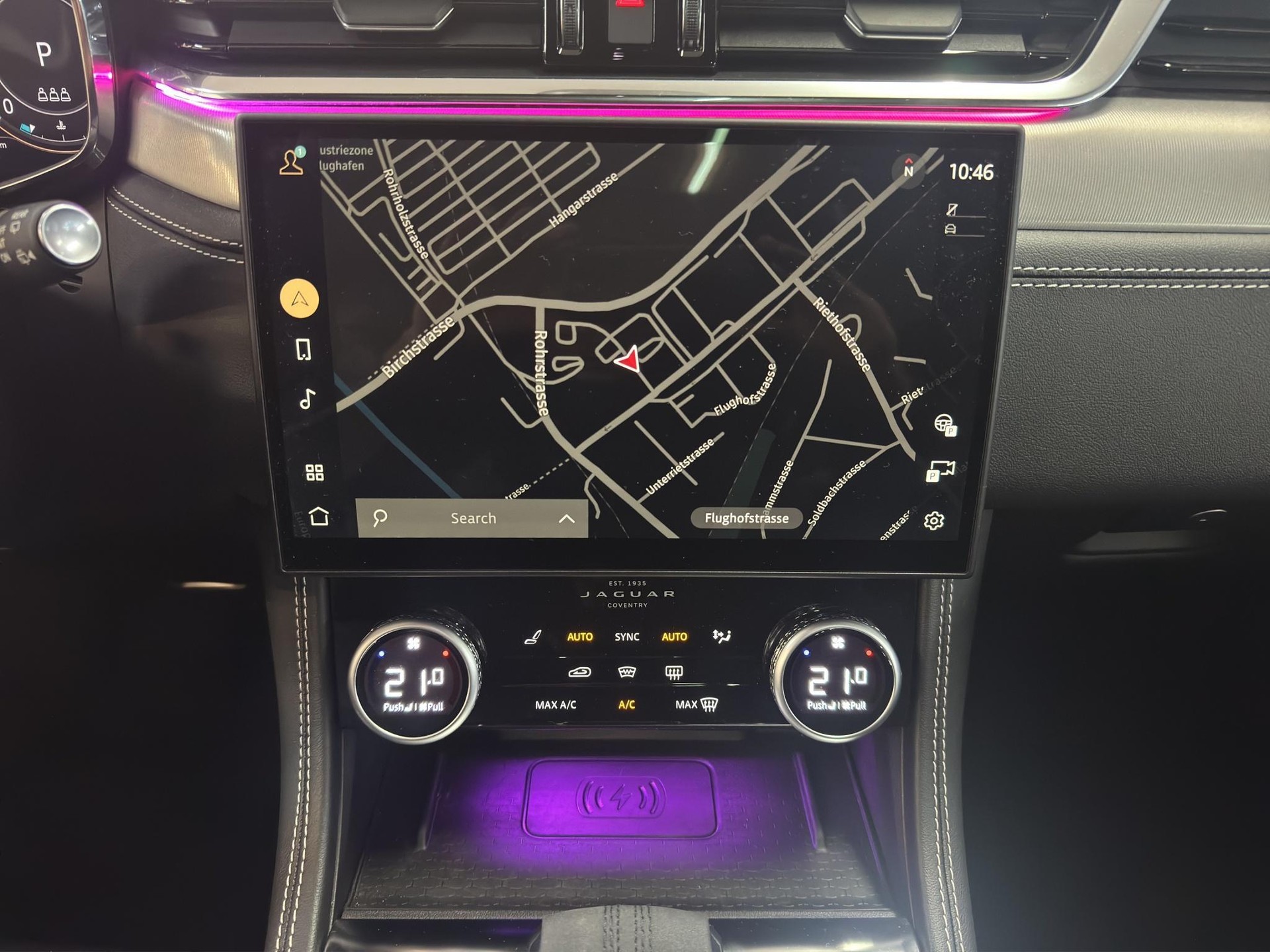 JAGUAR F-Pace 3.0 D I6 R-Dynamic SE 90th Anniversary Edition AWD-image-10