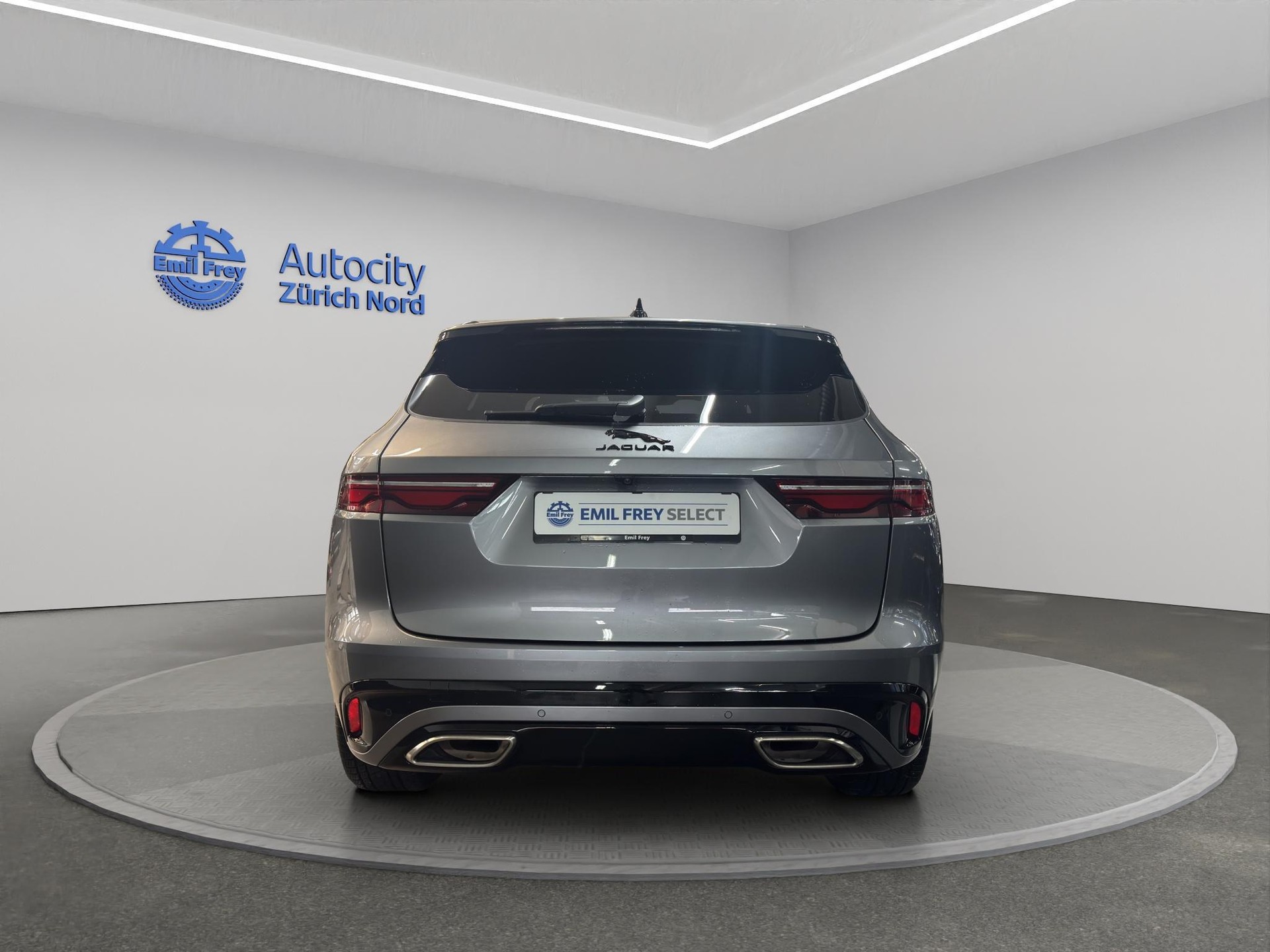 JAGUAR F-Pace 3.0 D I6 R-Dynamic SE 90th Anniversary Edition AWD-image-2