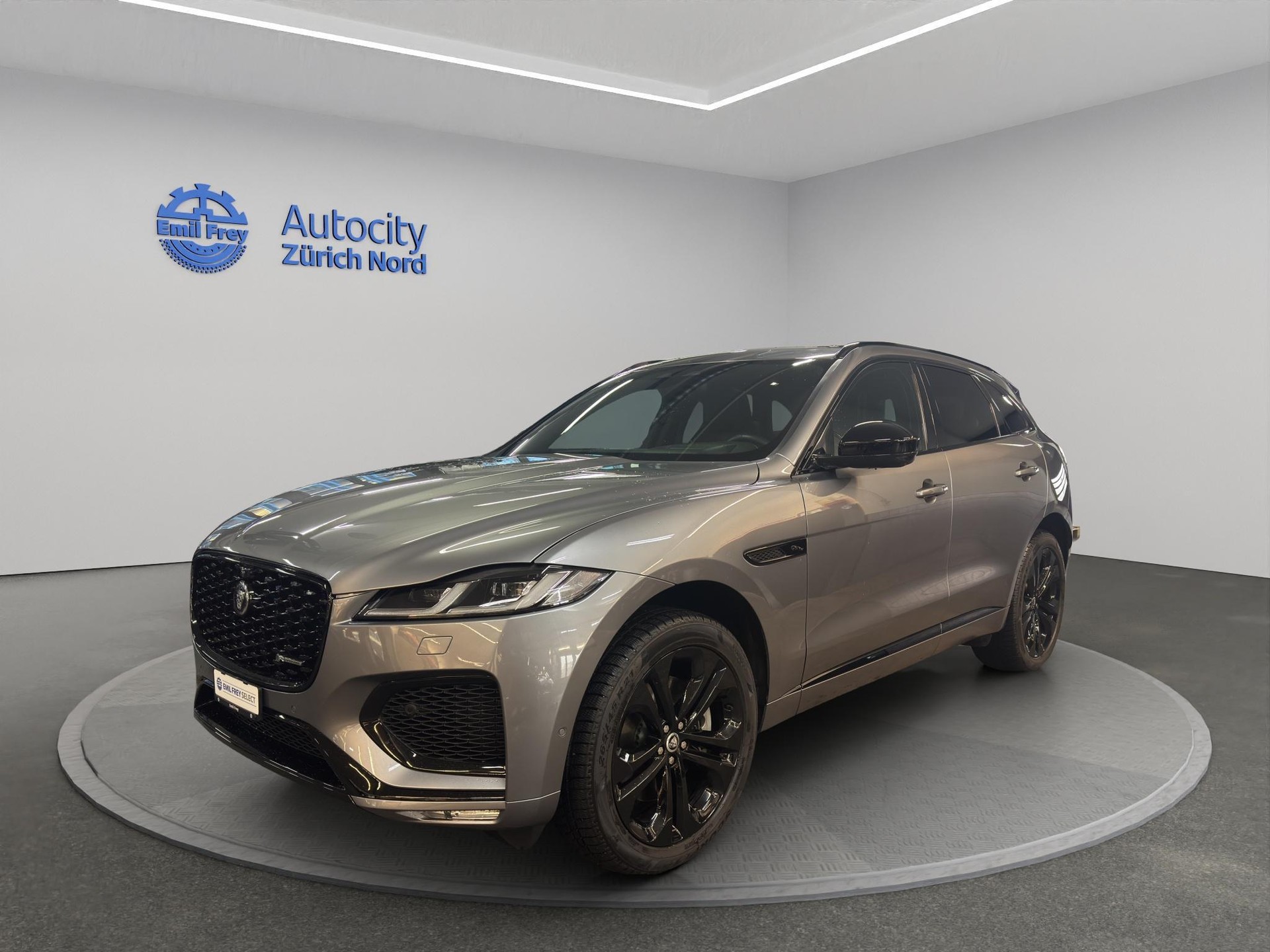 JAGUAR F-Pace 3.0 D I6 R-Dynamic SE 90th Anniversary Edition AWD-image-0
