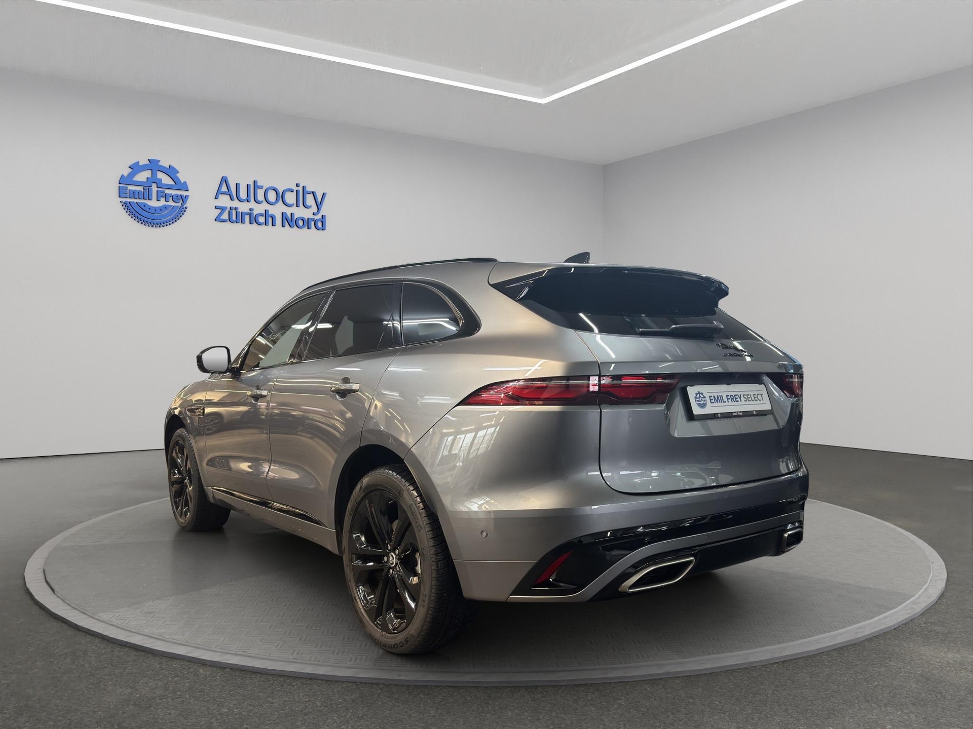 JAGUAR F-Pace 3.0 D I6 R-Dynamic SE 90th Anniversary Edition AWD-image-1