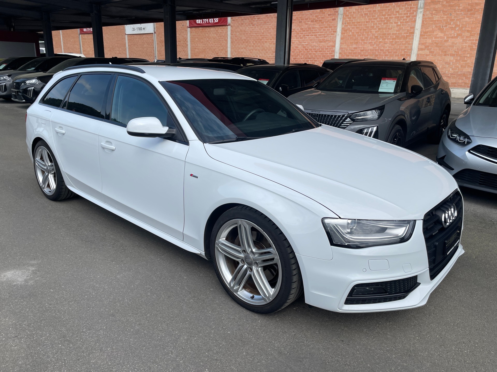 AUDI A4 Avant 2.0 TFSI multitronic S-Line quattro-image-0