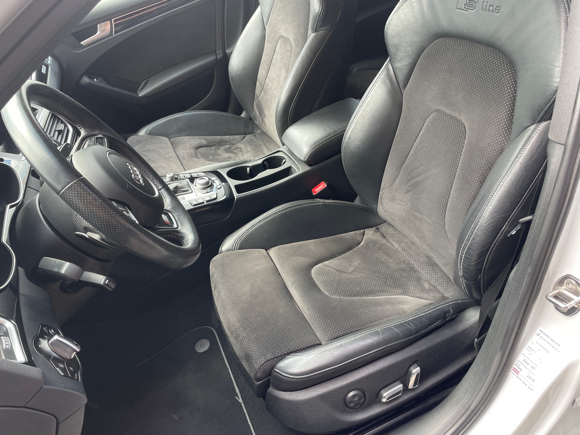 AUDI A4 Avant 2.0 TFSI multitronic S-Line quattro-image-15