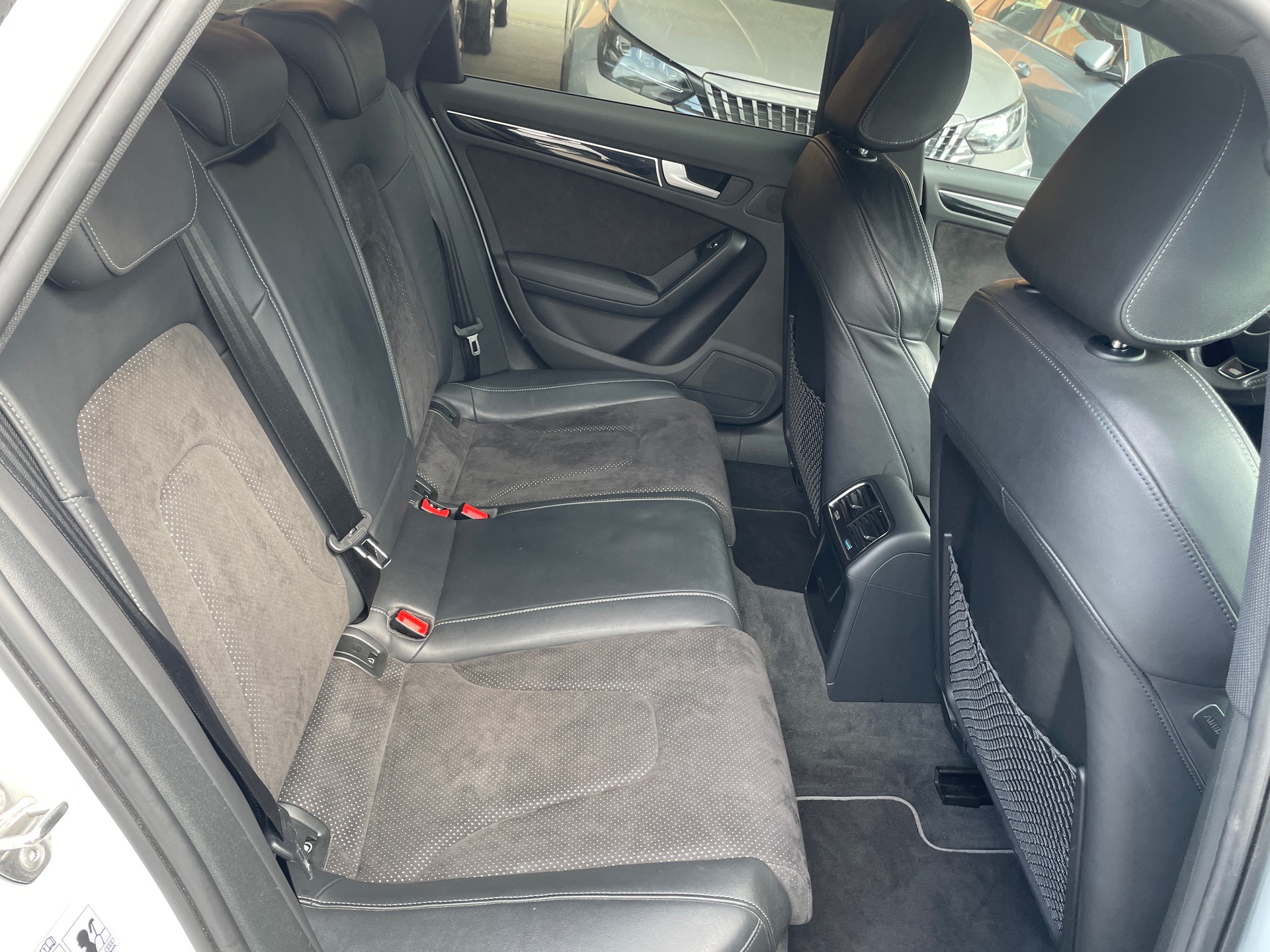 AUDI A4 Avant 2.0 TFSI multitronic S-Line quattro-image-5