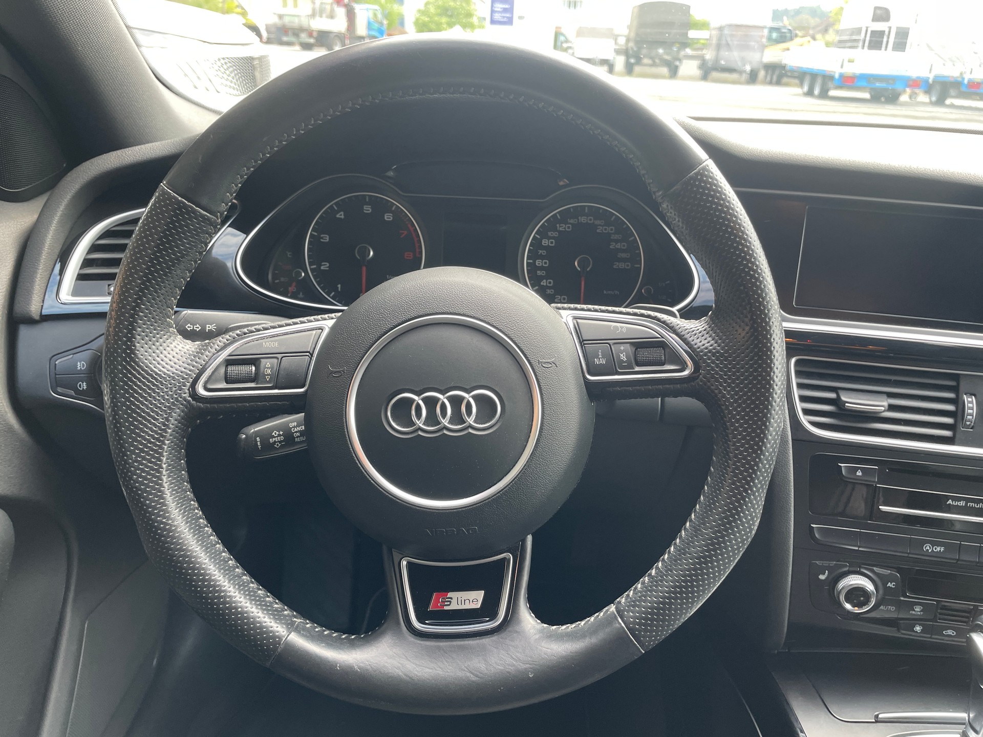 AUDI A4 Avant 2.0 TFSI multitronic S-Line quattro-image-7