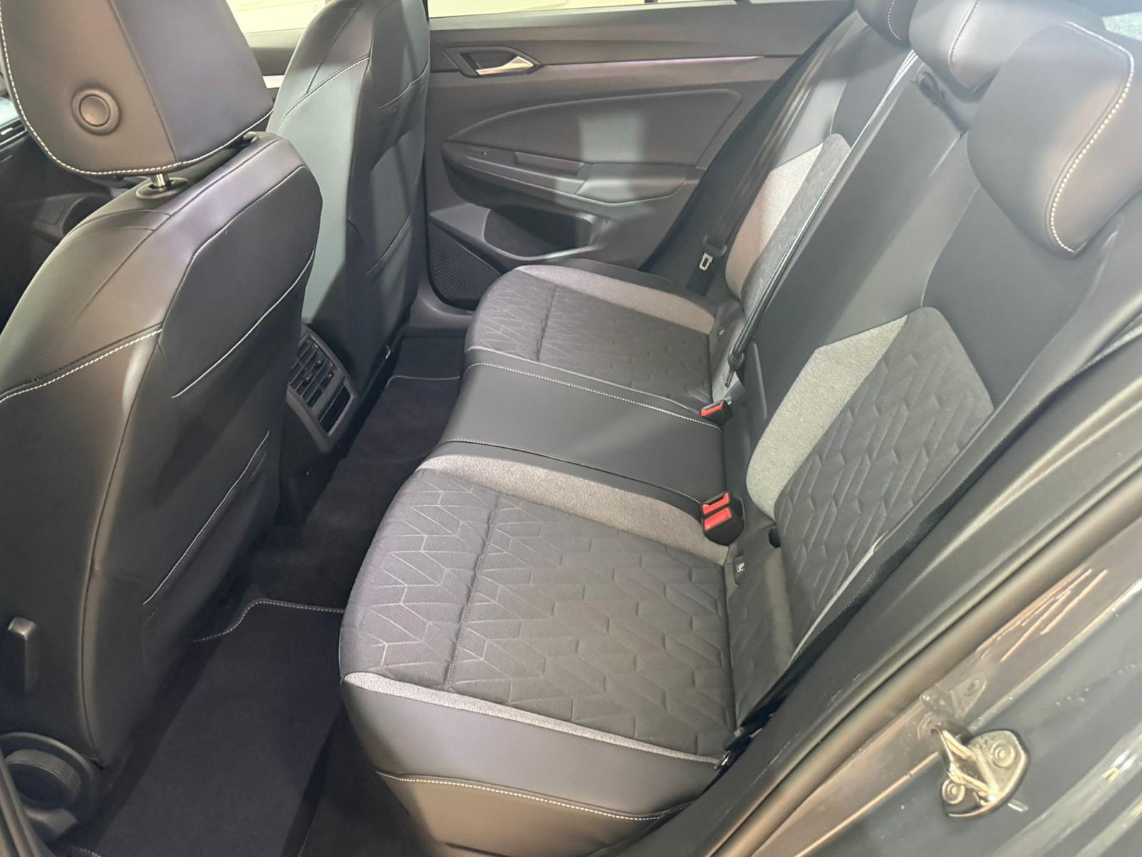 VW Golf 1.5 e TSI mHEV Goal Edition DSG-image-9