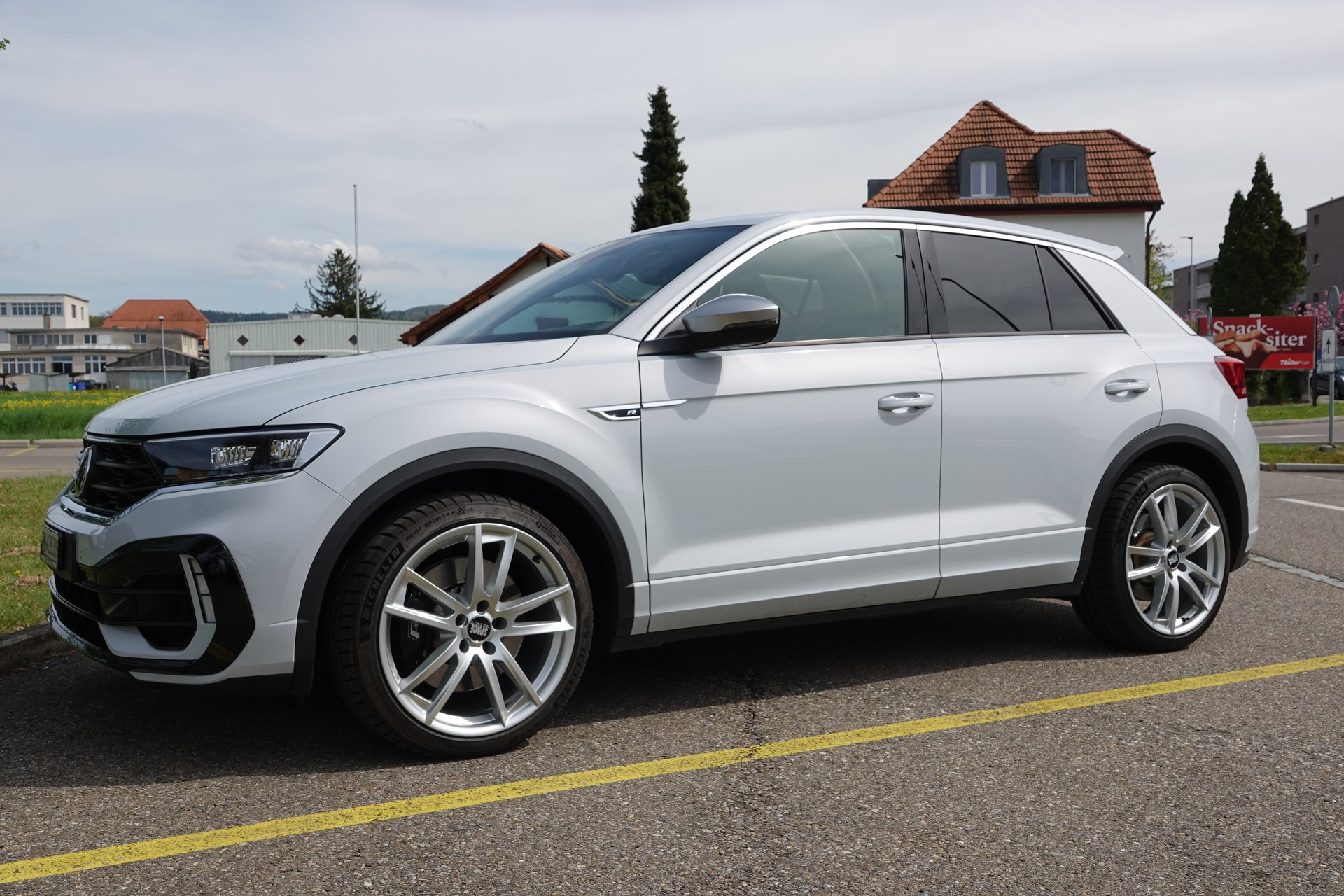 VW 2.0 TSI R DSG 4motion-image-0