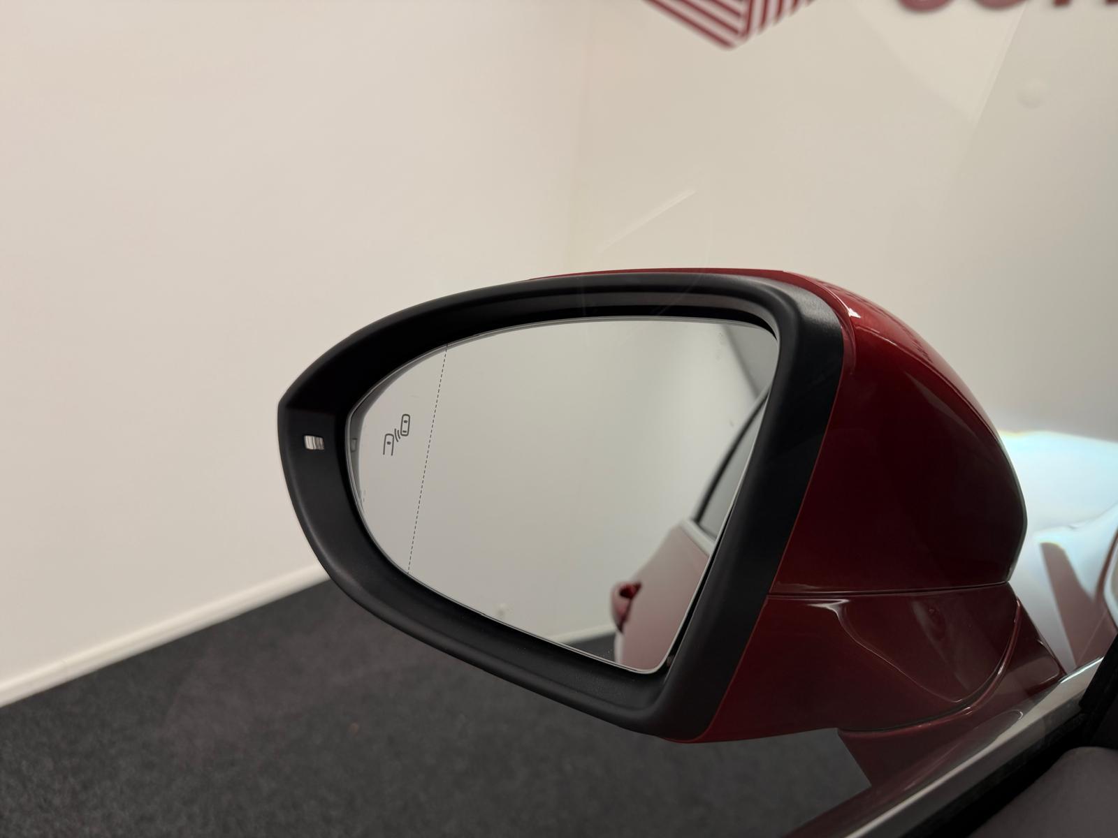 VW Golf VII Sportsvan 1.4 TSI 150 Highline DSG-image-12