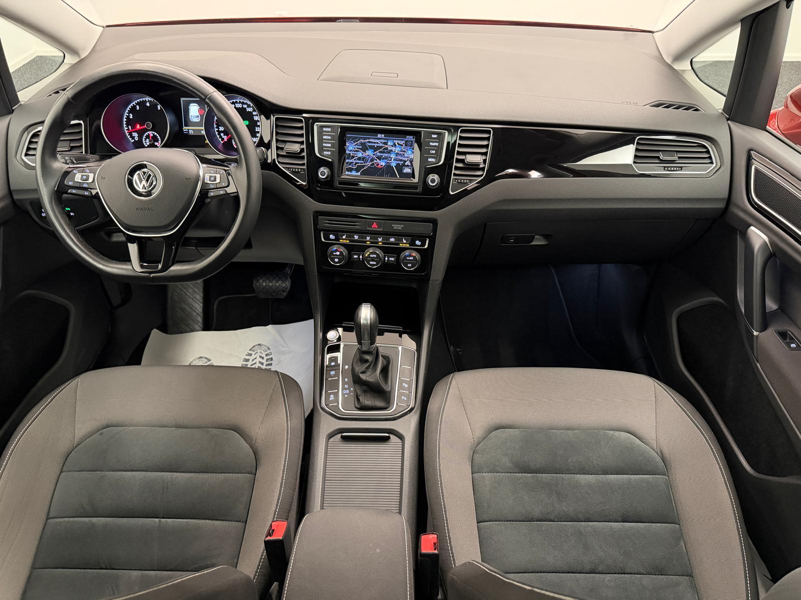 VW Golf VII Sportsvan 1.4 TSI 150 Highline DSG-image-11