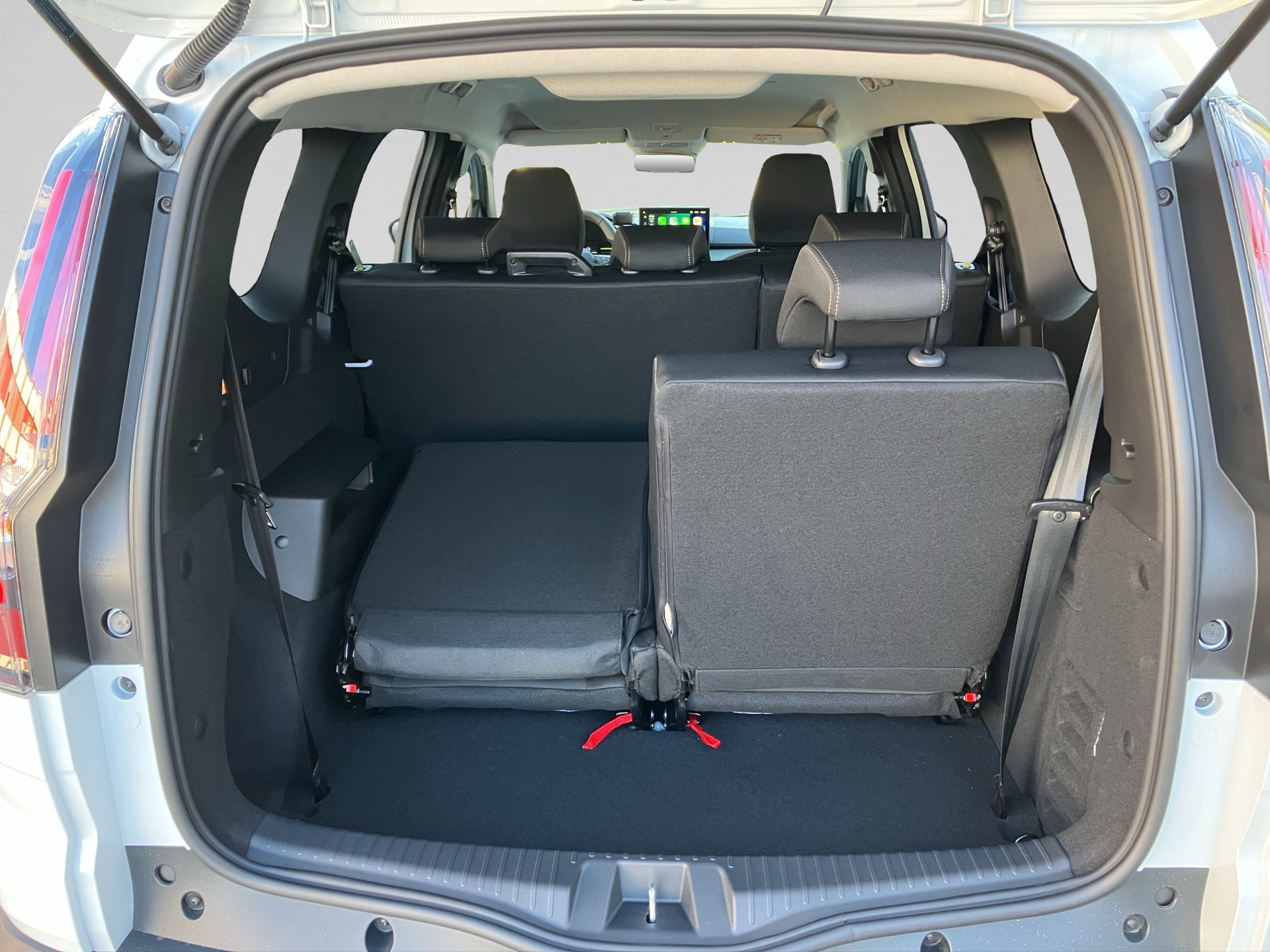 DACIA Jogger HEV 155 Extreme-image-15