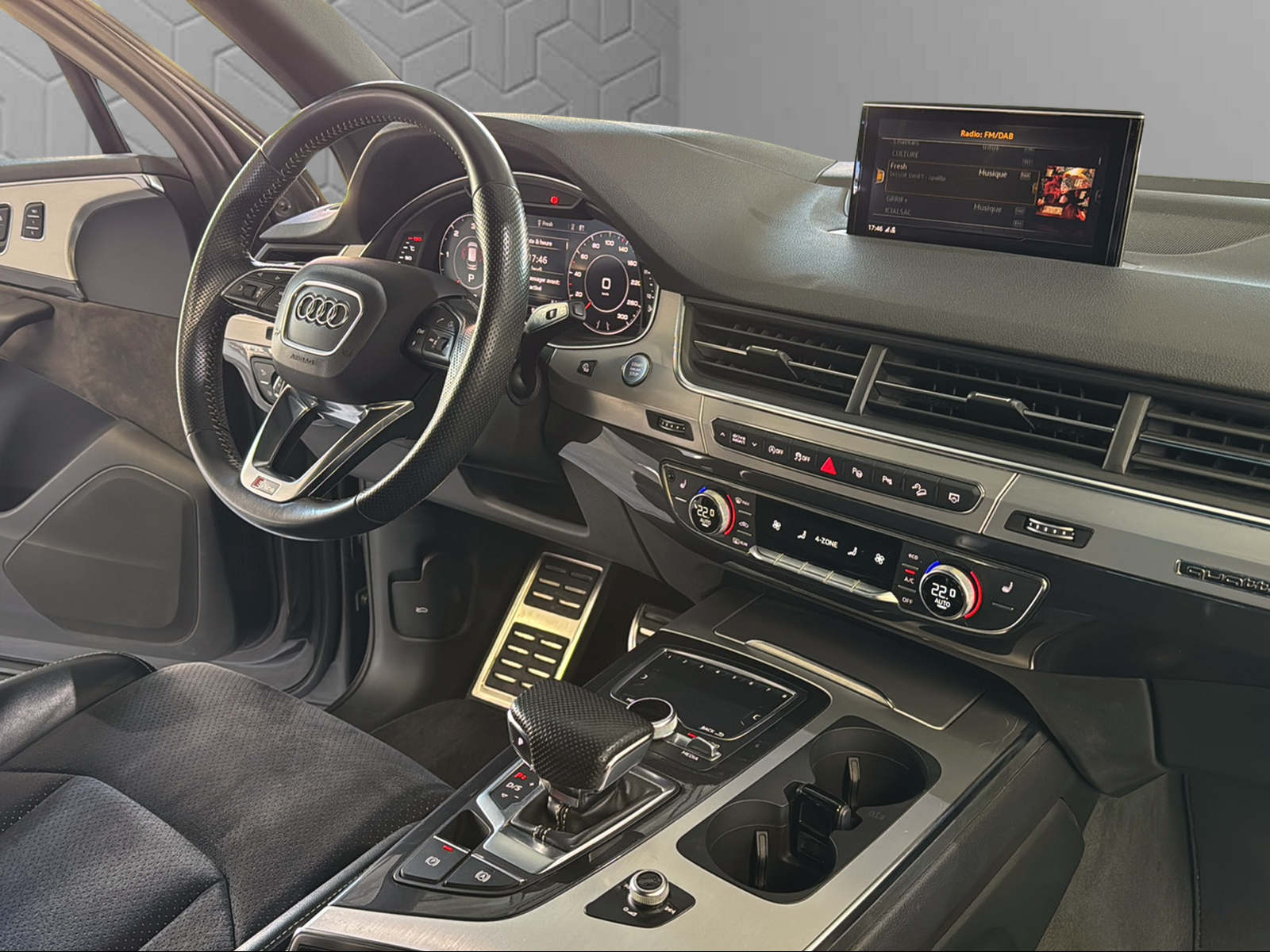 AUDI Q7 45 TDI quattro tiptronic-image-11