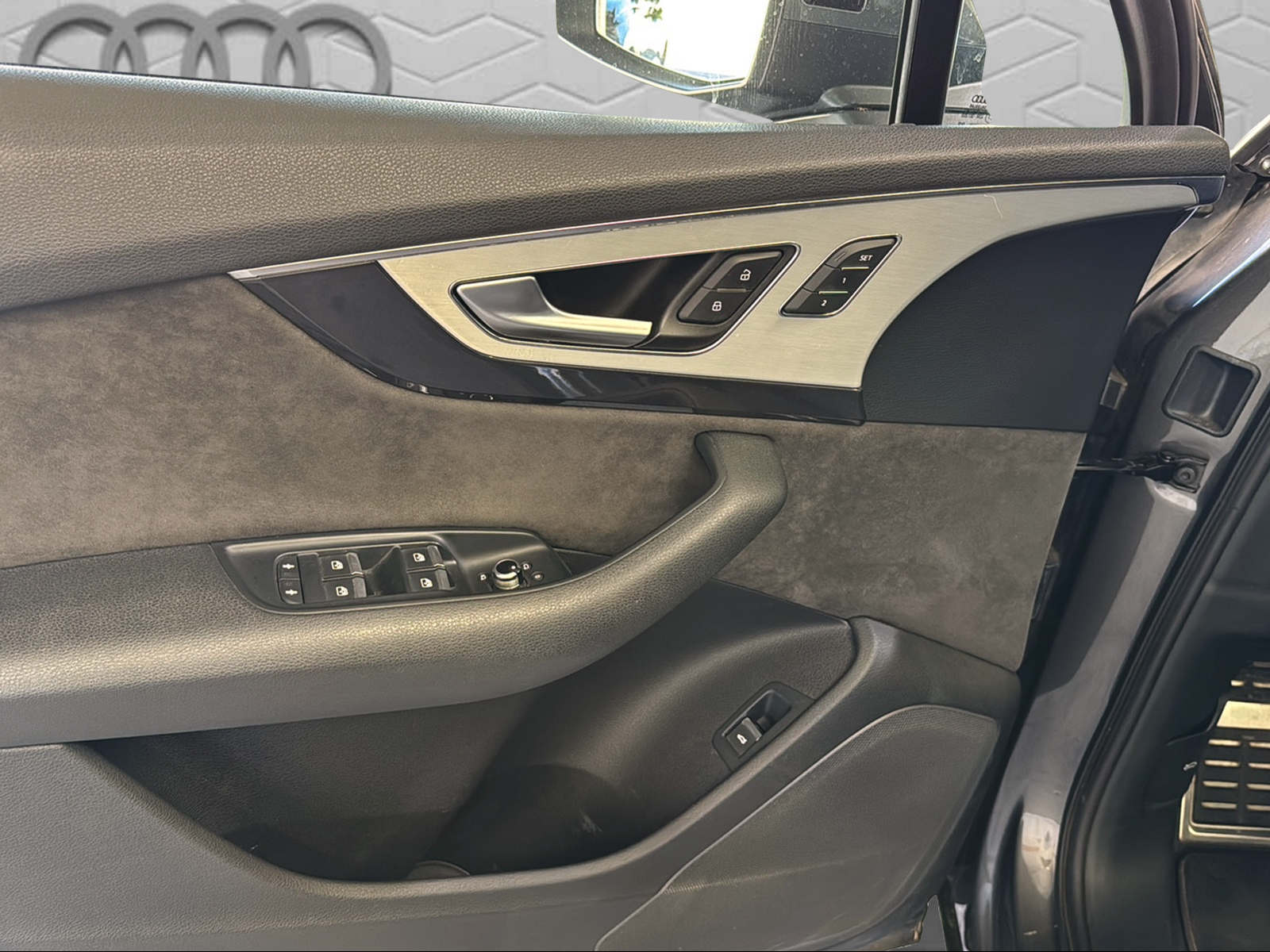 AUDI Q7 45 TDI quattro tiptronic-image-19
