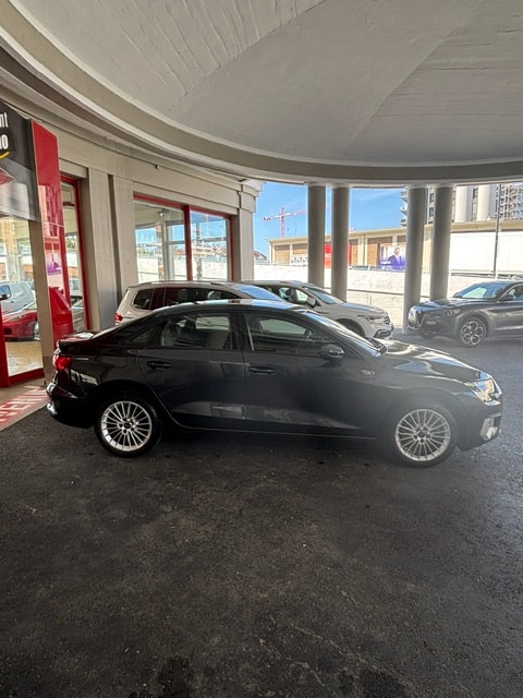 AUDI A3 Limousine 40 TFSI advanced quattro S-tronic-image-2