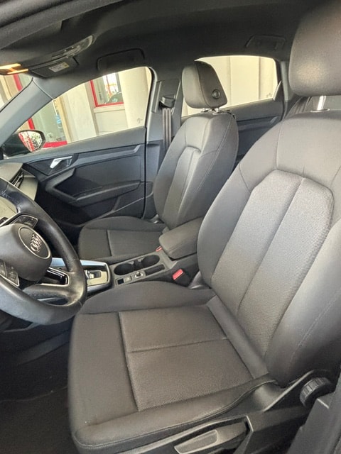 AUDI A3 Limousine 40 TFSI advanced quattro S-tronic-image-6