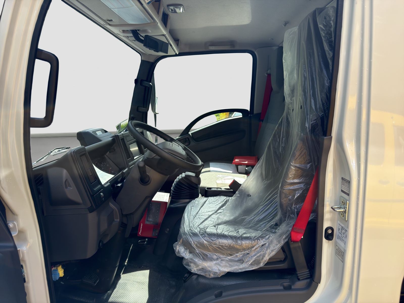 ISUZU M 27 F-image-5