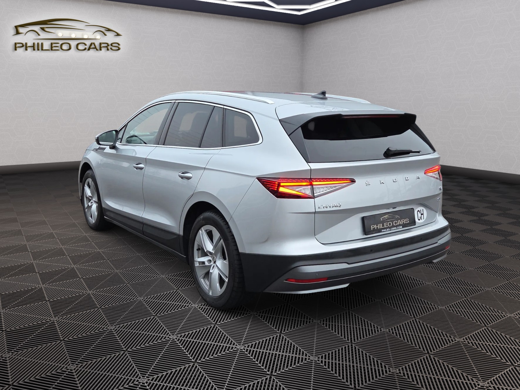 SKODA Enyaq iV 80-image-6