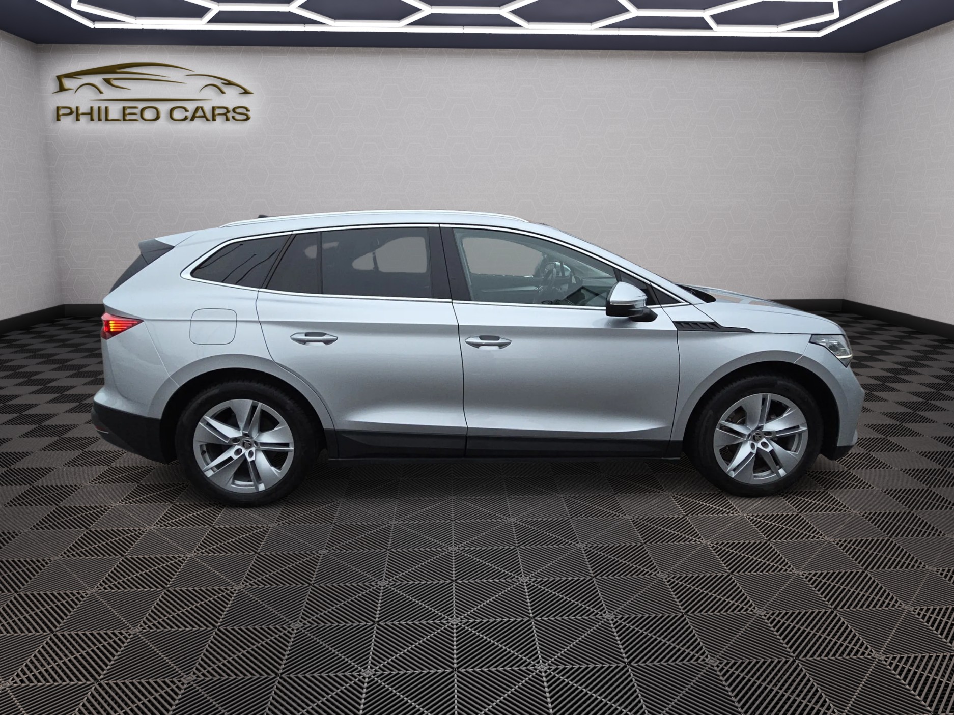 SKODA Enyaq iV 80-image-3