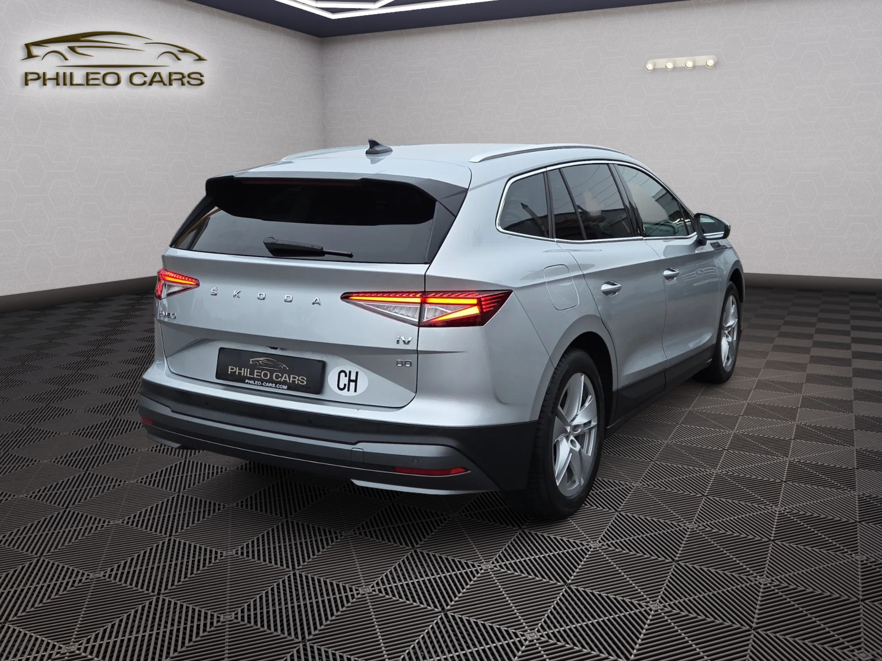 SKODA Enyaq iV 80-image-5