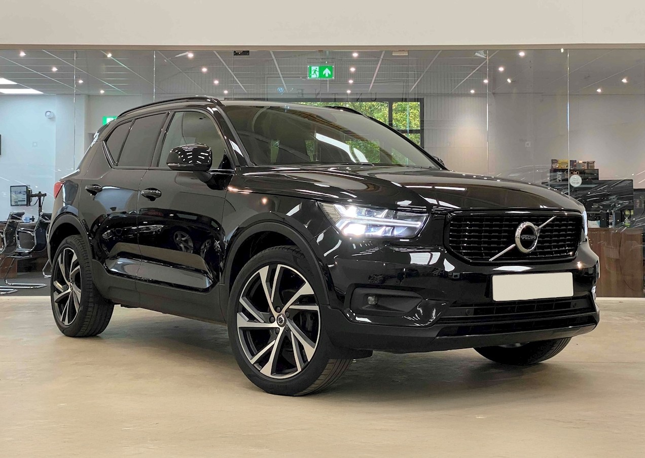 VOLVO 2.0 D3 R-Design AWD