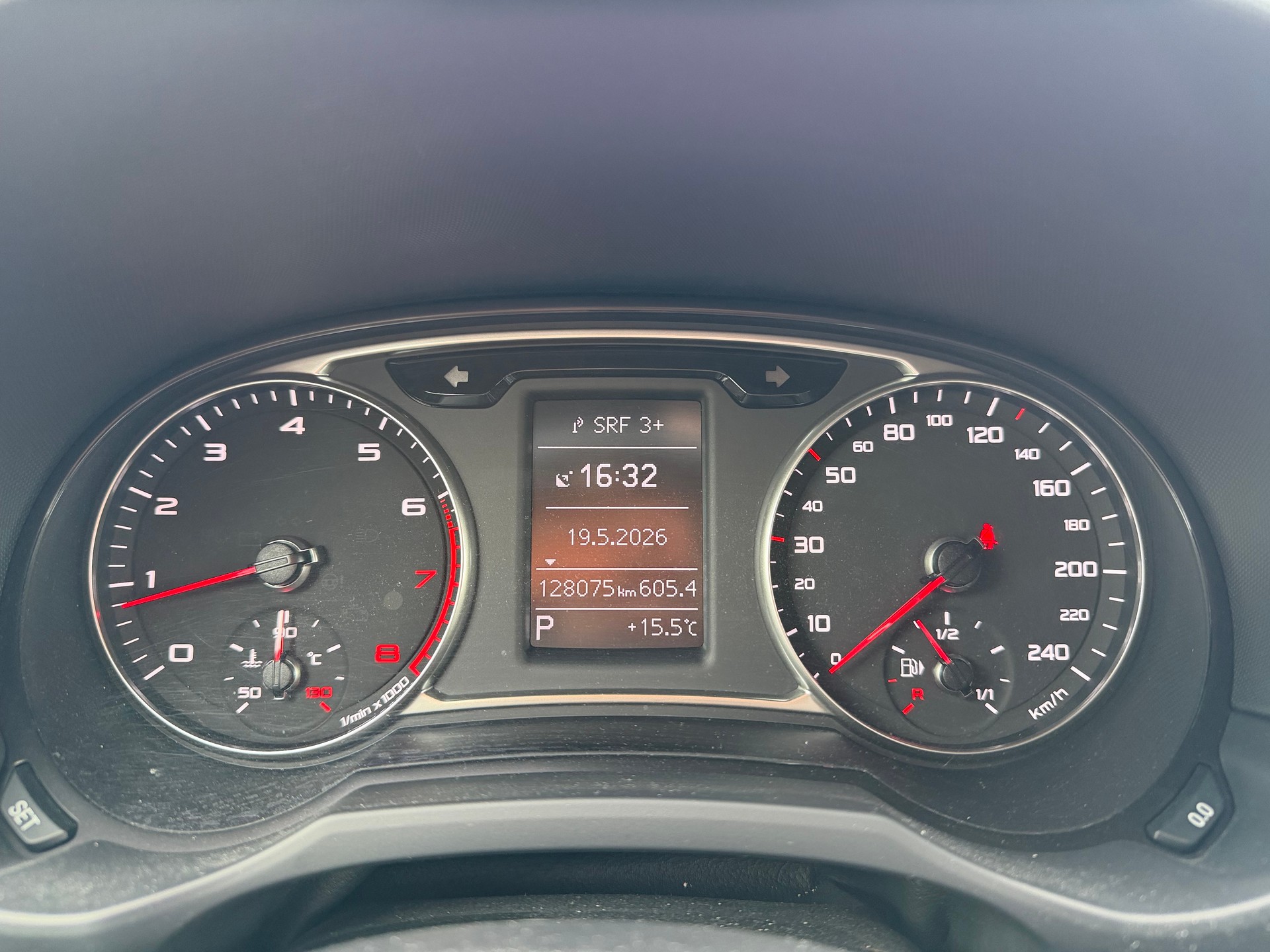 AUDI A1 Sportback 1.4 TFSI Sport S-tronic-image-12
