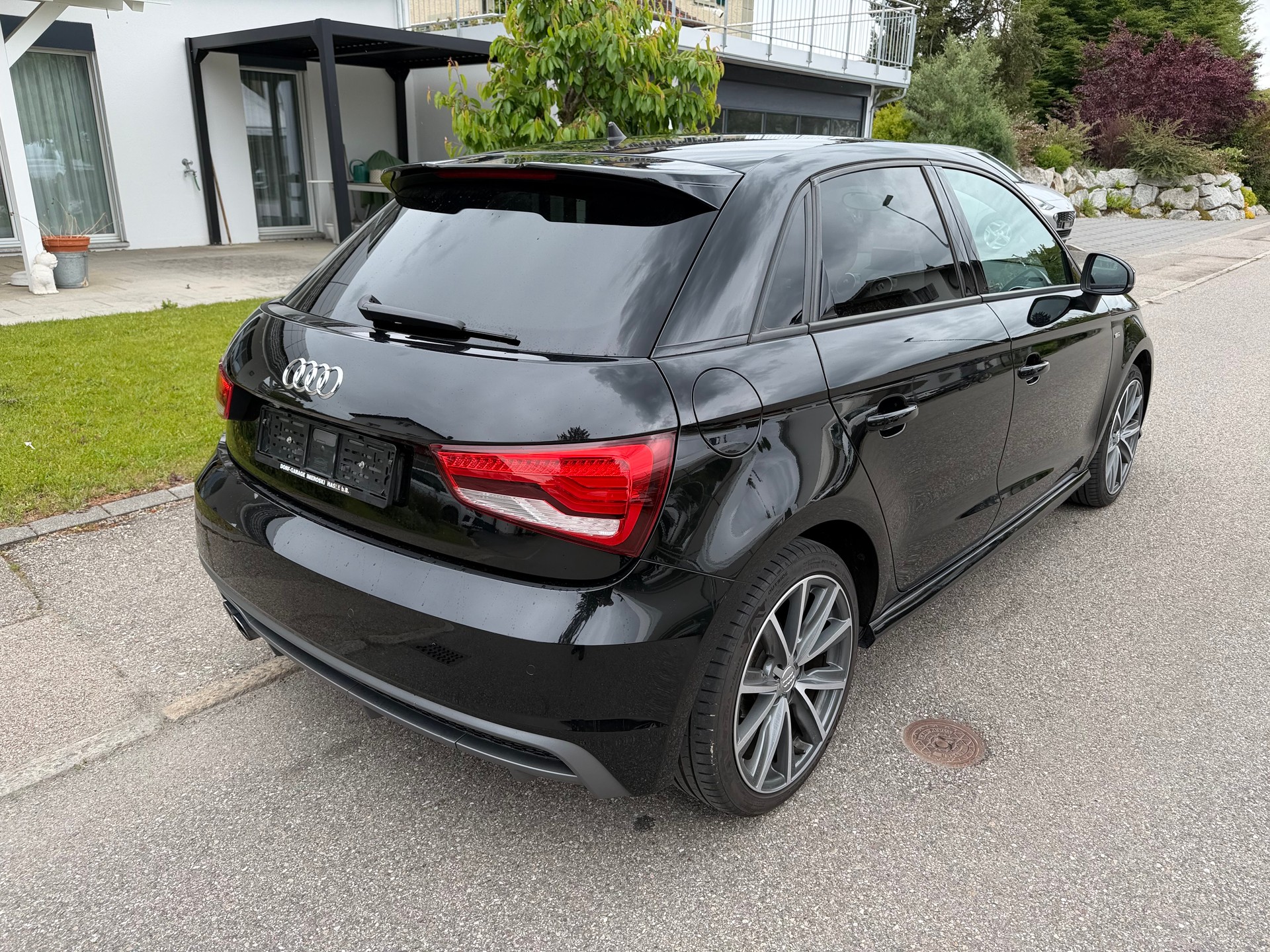 AUDI A1 Sportback 1.4 TFSI Sport S-tronic-image-5