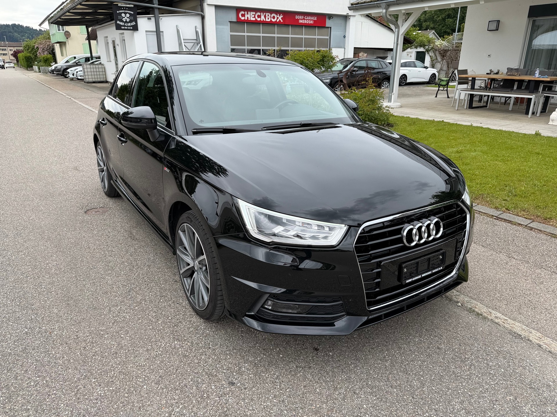 AUDI A1 Sportback 1.4 TFSI Sport S-tronic-image-2