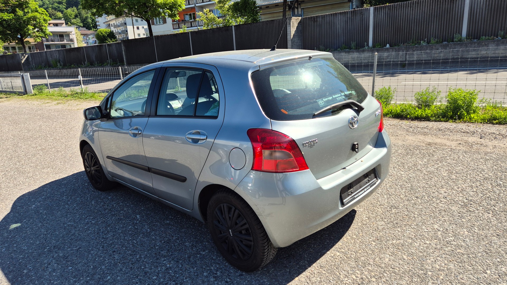TOYOTA Yaris 1.3 Linea Luna-image-5