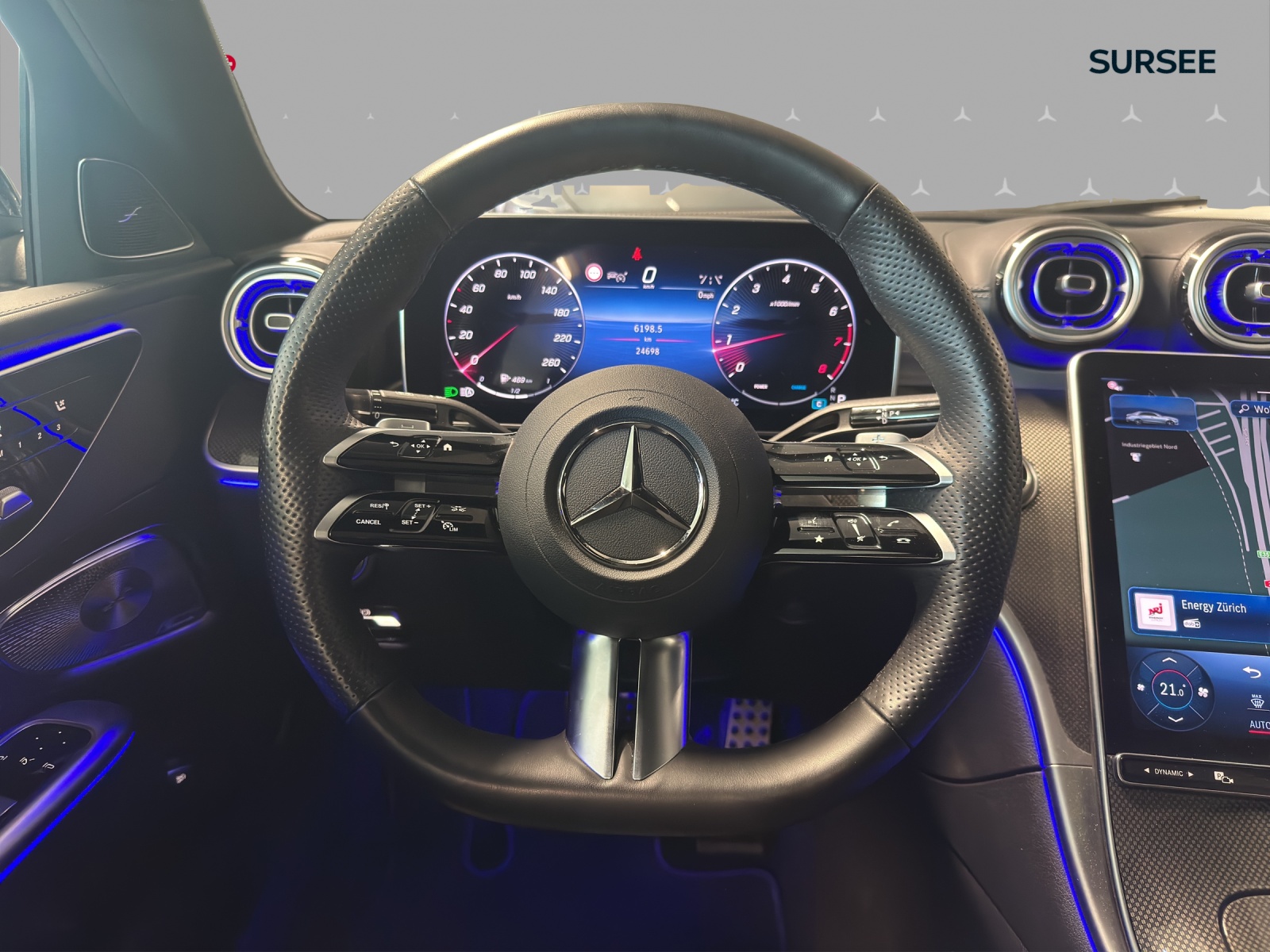 MERCEDES-BENZ C 200 4Matic AMG Line-image-9