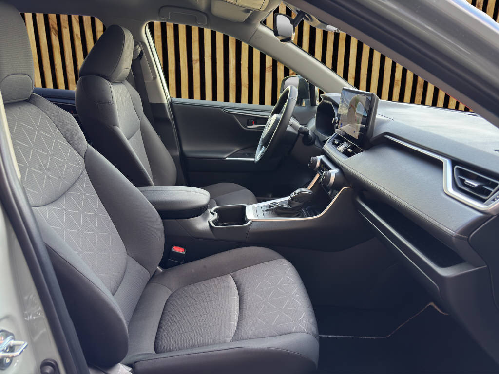 TOYOTA RAV-4 2.5 HEV Trend-image-4