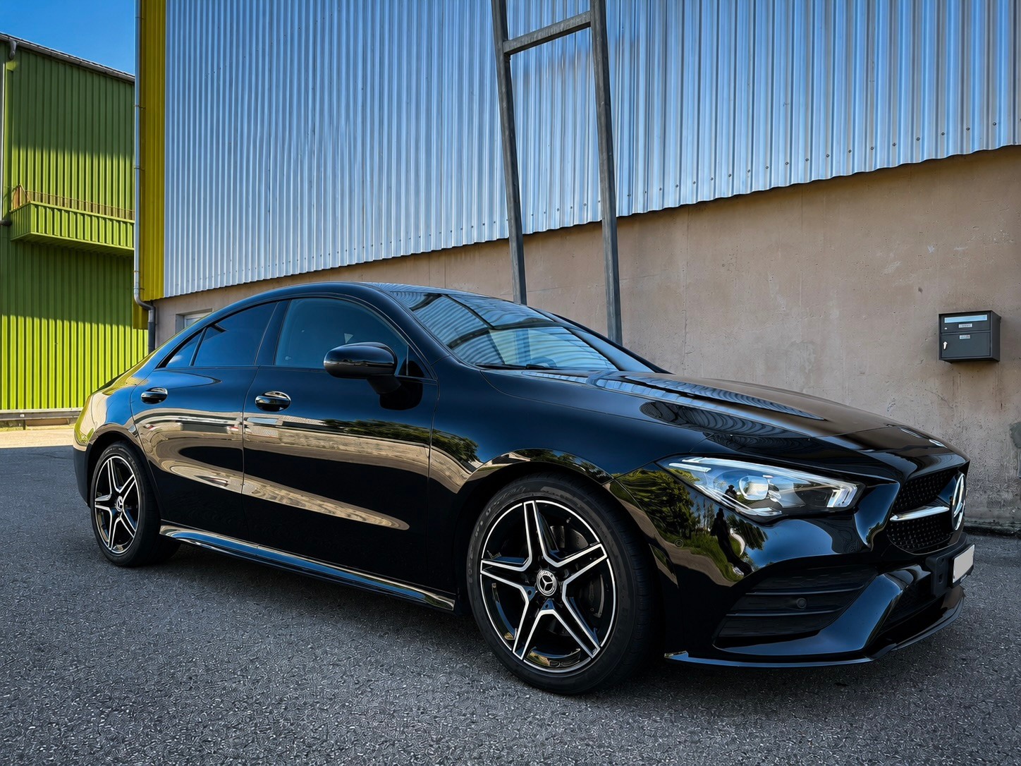 MERCEDES-BENZ CLA 200-image-4