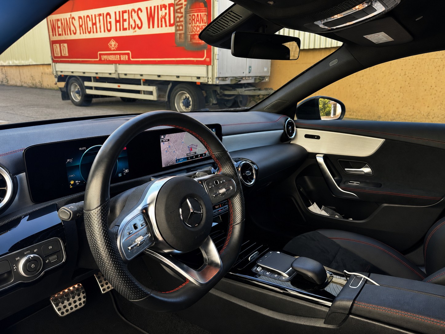 MERCEDES-BENZ CLA 200-image-1