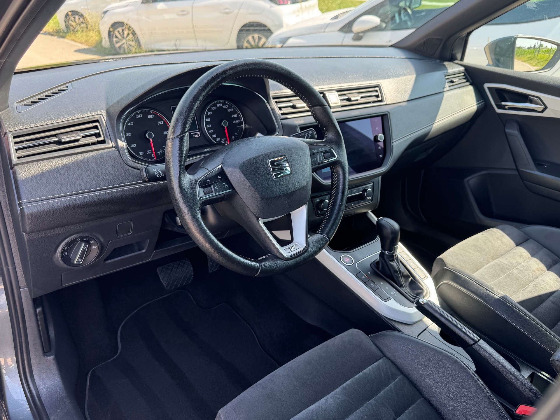 SEAT Arona 1.0 TSI Eco Xcellence DSG-image-5
