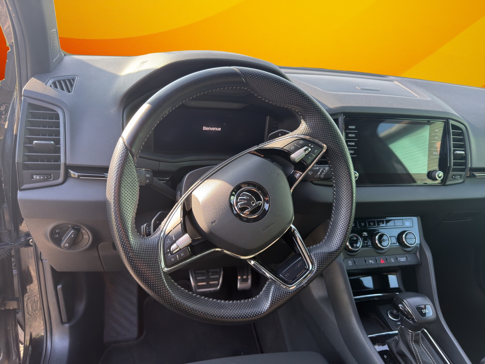 SKODA Karoq 1.5 TSI ACT SportLine DSG-image-9