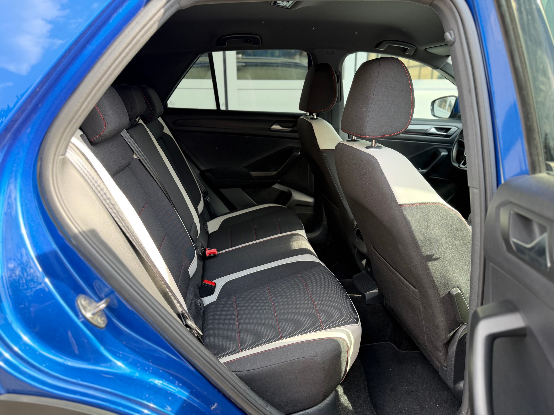 VW 2.0 TDI SCR Sport DSG 4motion-image-15