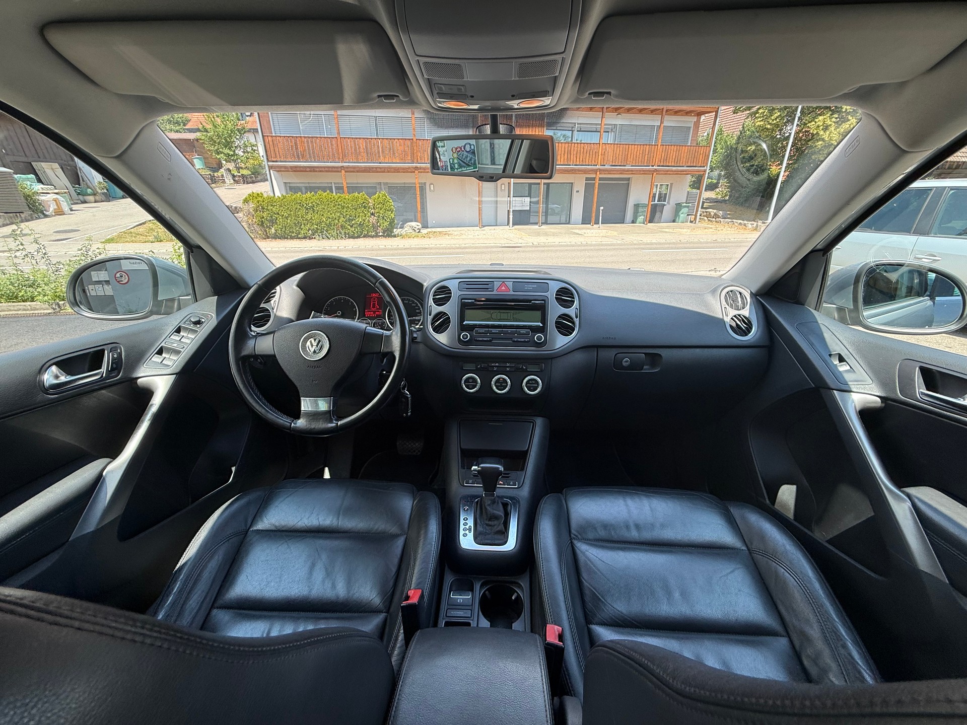VW Tiguan 2.0 TSI Sport&Style Tiptronic-image-8