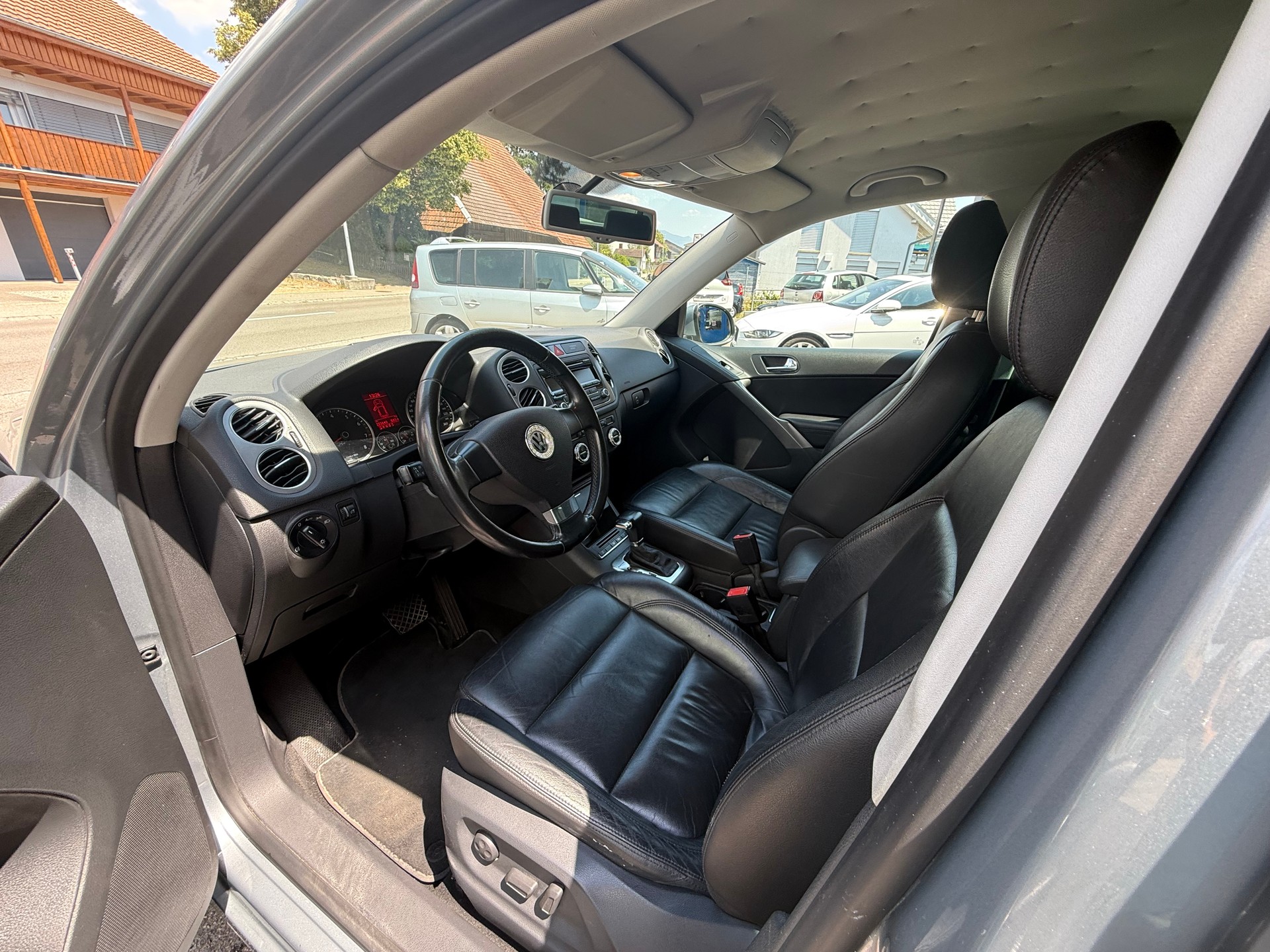 VW Tiguan 2.0 TSI Sport&Style Tiptronic-image-10