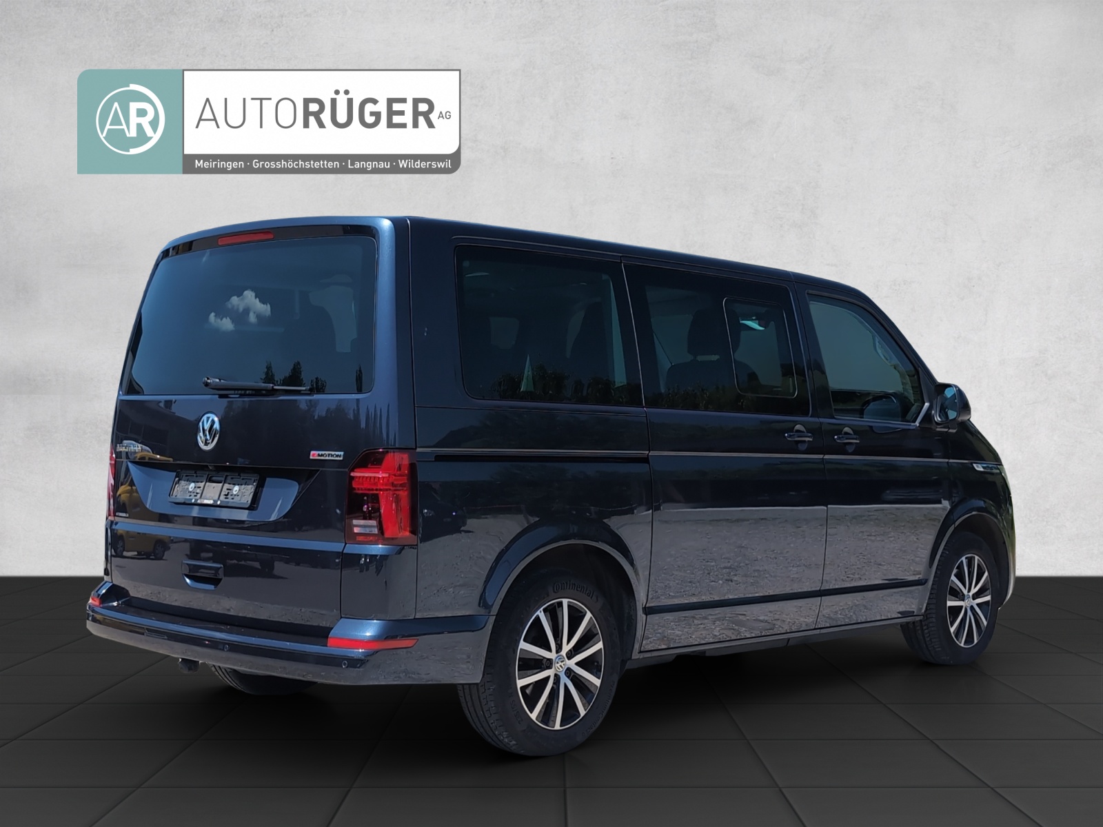 VW Multivan 6.1 Family 4x4-image-5