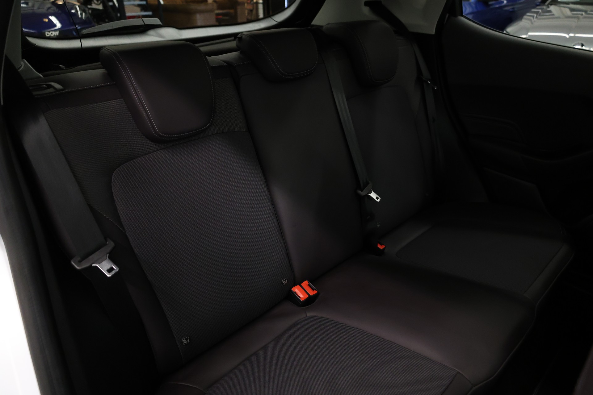 FORD Fiesta 1.0 EcoB Vignale-image-19