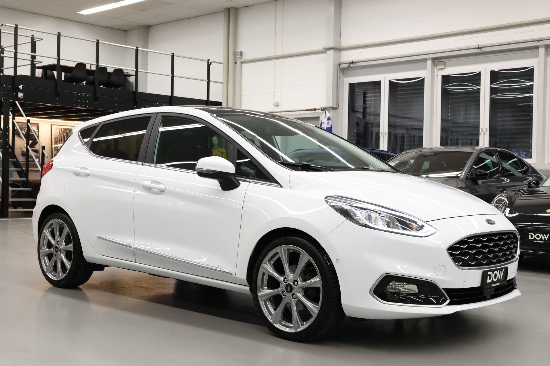 FORD Fiesta 1.0 EcoB Vignale-image-2