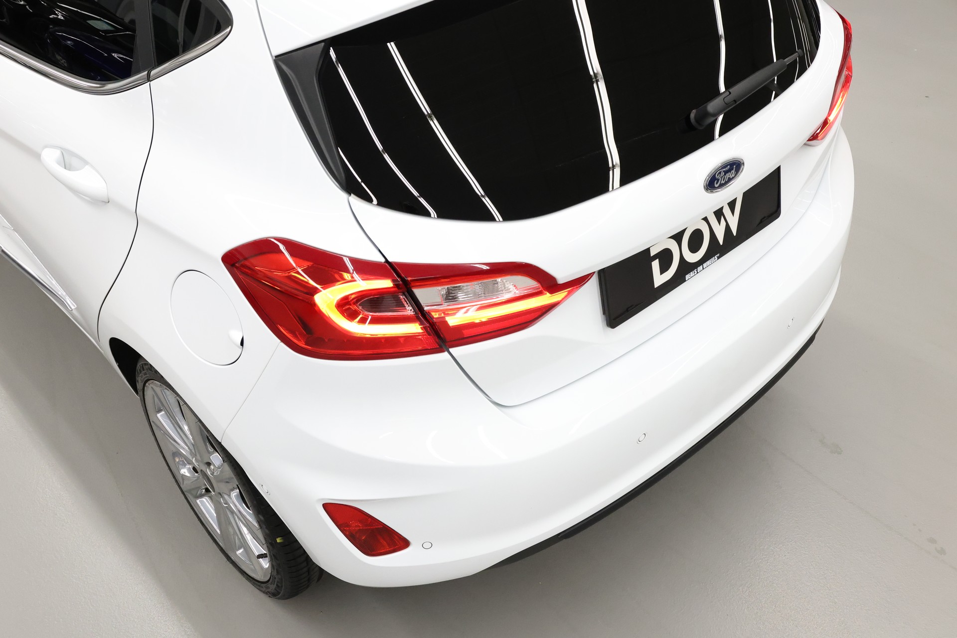 FORD Fiesta 1.0 EcoB Vignale-image-8