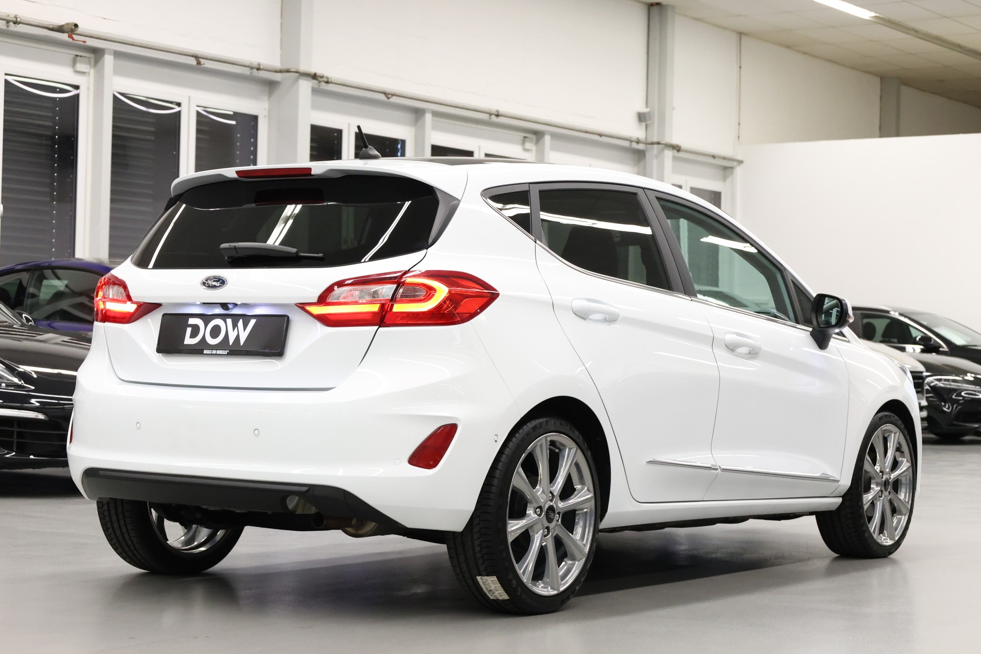 FORD Fiesta 1.0 EcoB Vignale-image-5